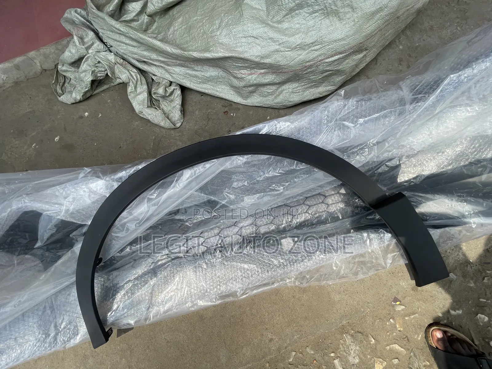 Honda CRV 2020,2021,2018,2019,2017 Fender Moulding
