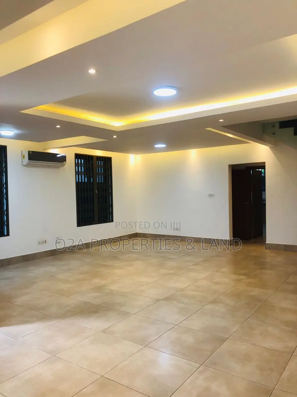 3bdrm Townhouse / Terrace in Dzorwulu for rent
