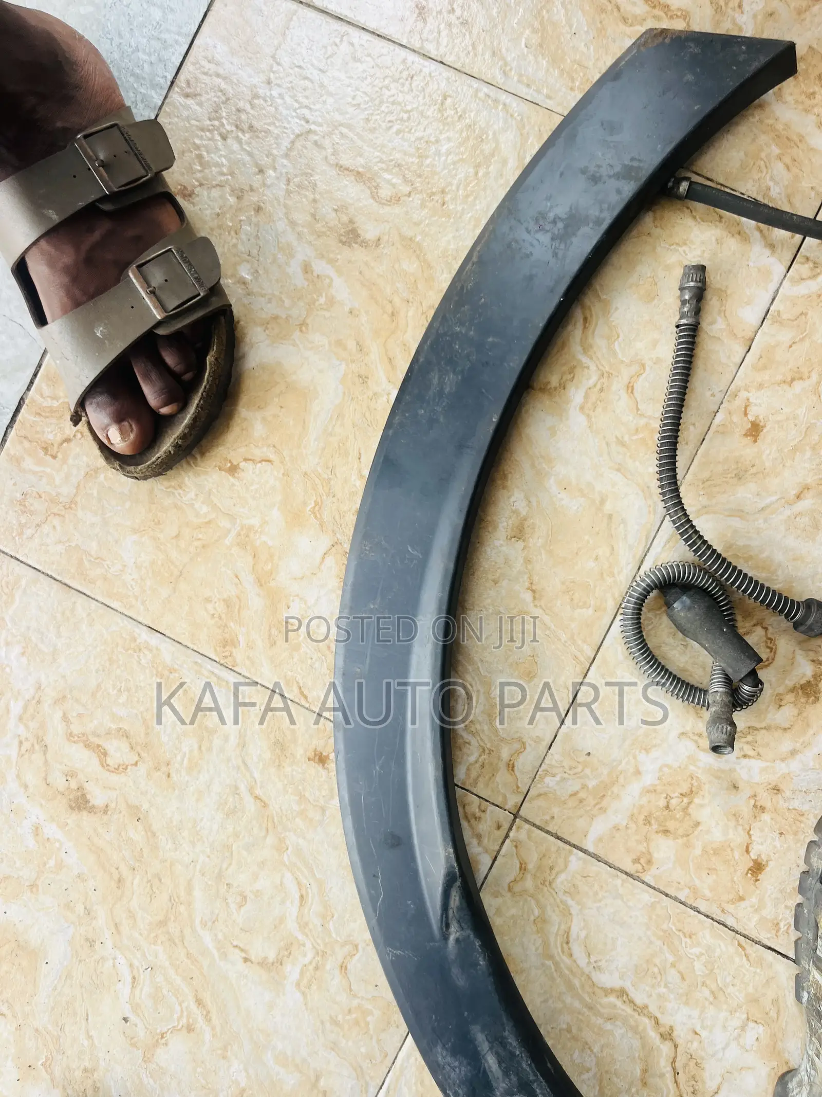 CRV 2023 Fender Moulding Available