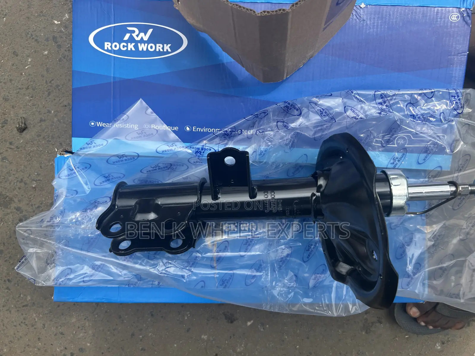 Hyundai Elantra 200-10 Front Shocks Absorber