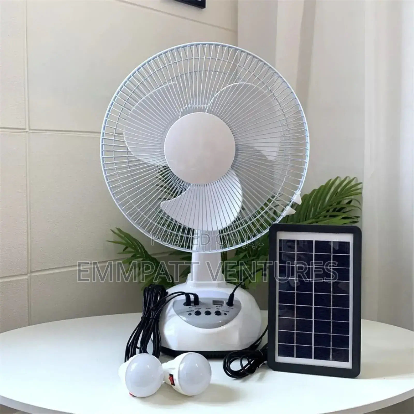 Table Top Rechargeable Fan Free 2 Bulbs and a Solar Panel