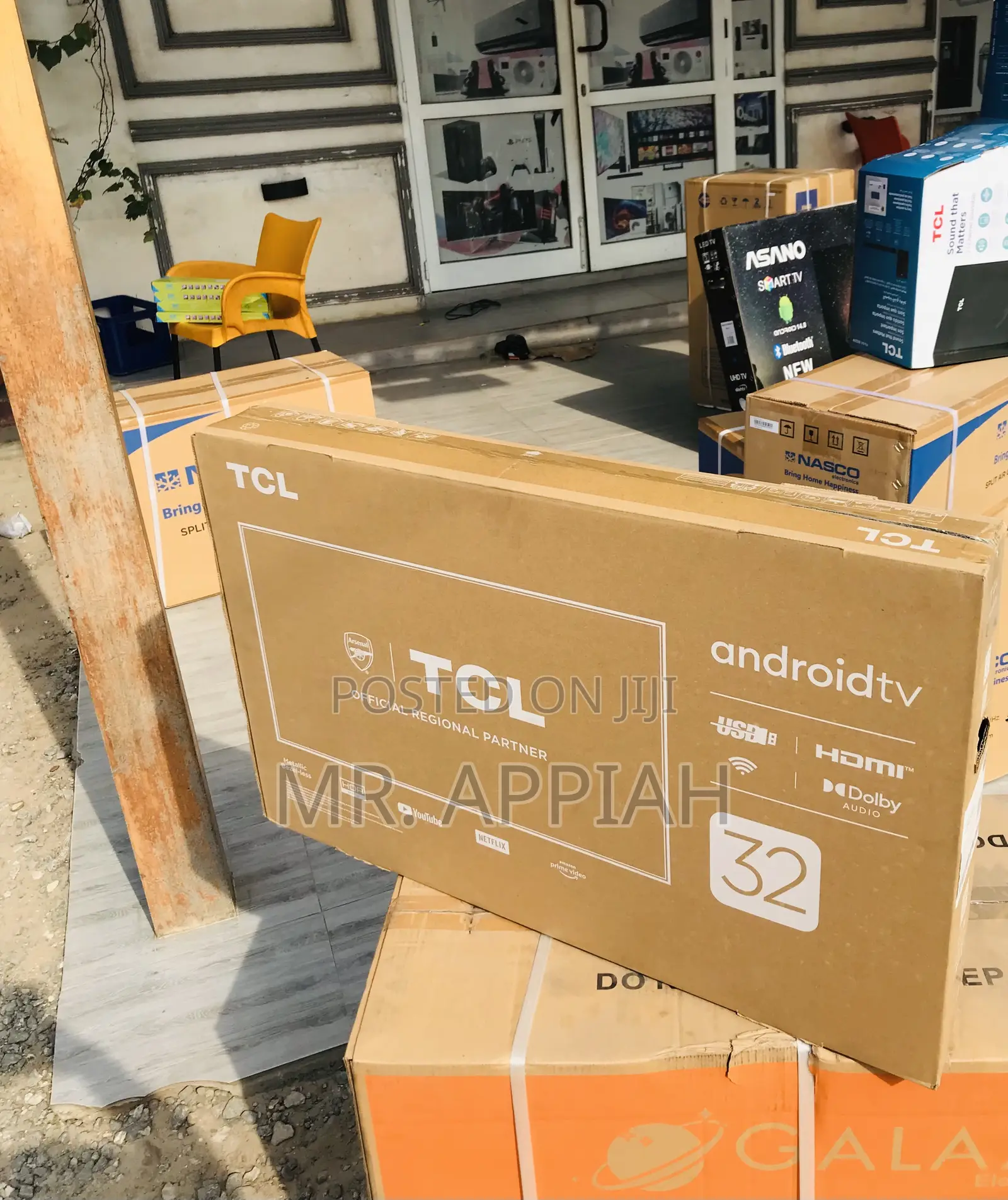 Reliable TCL 32s4500 32 Inch Full HD Electric Television.