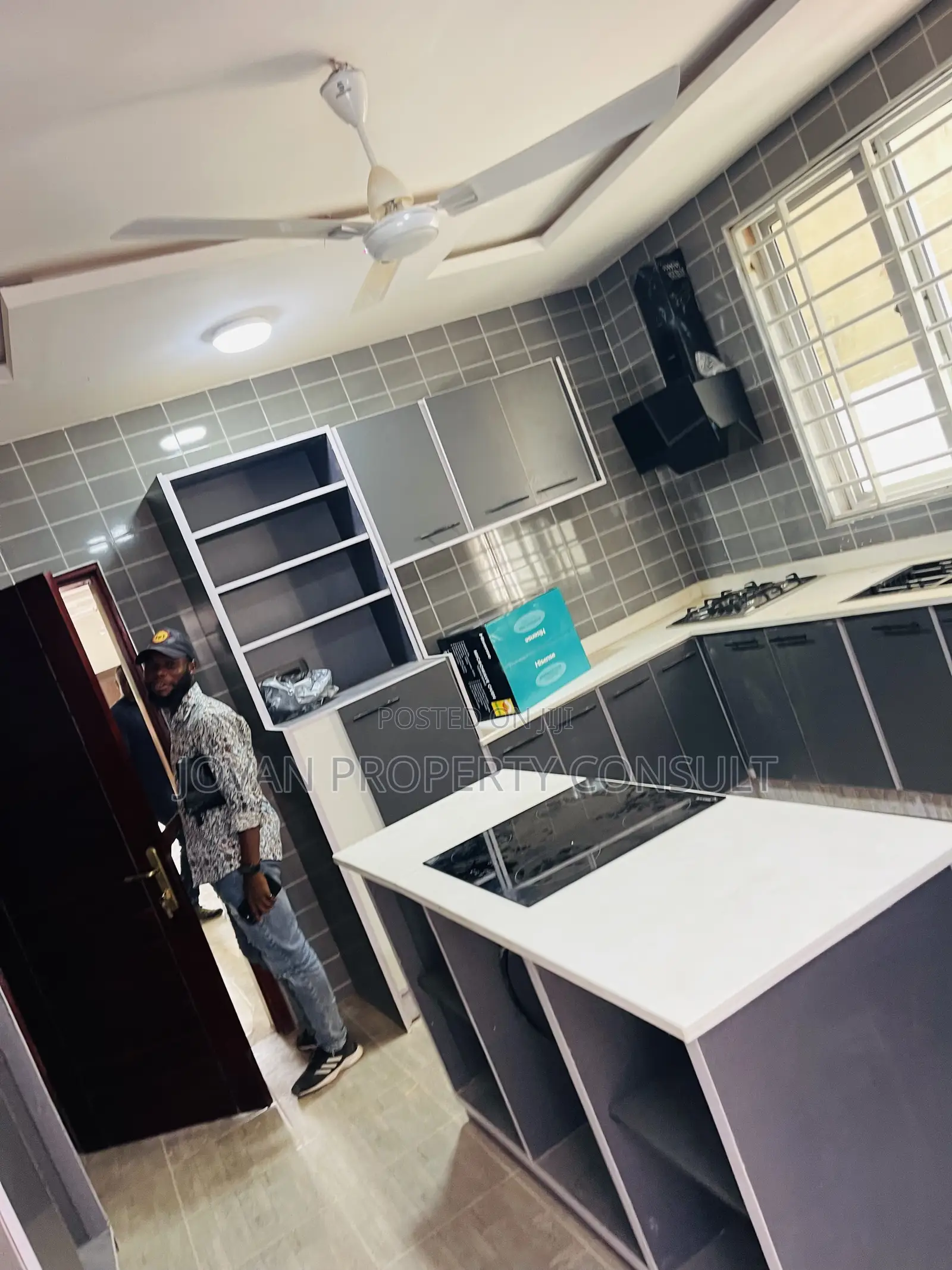 5bdrm House in Pokuase Acp for sale