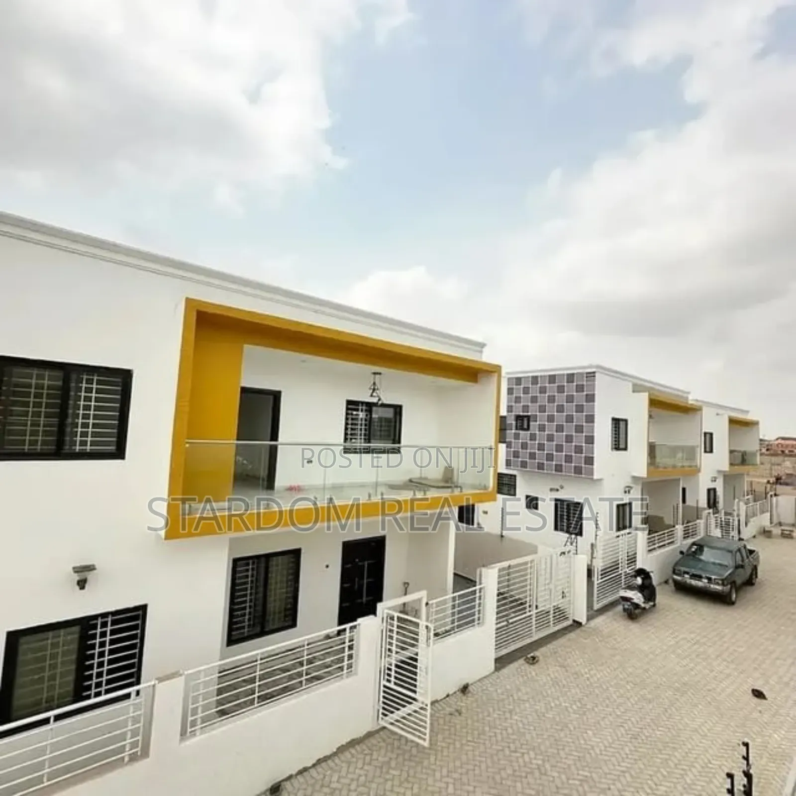 4bdrm Duplex in Com18, Spintex for sale
