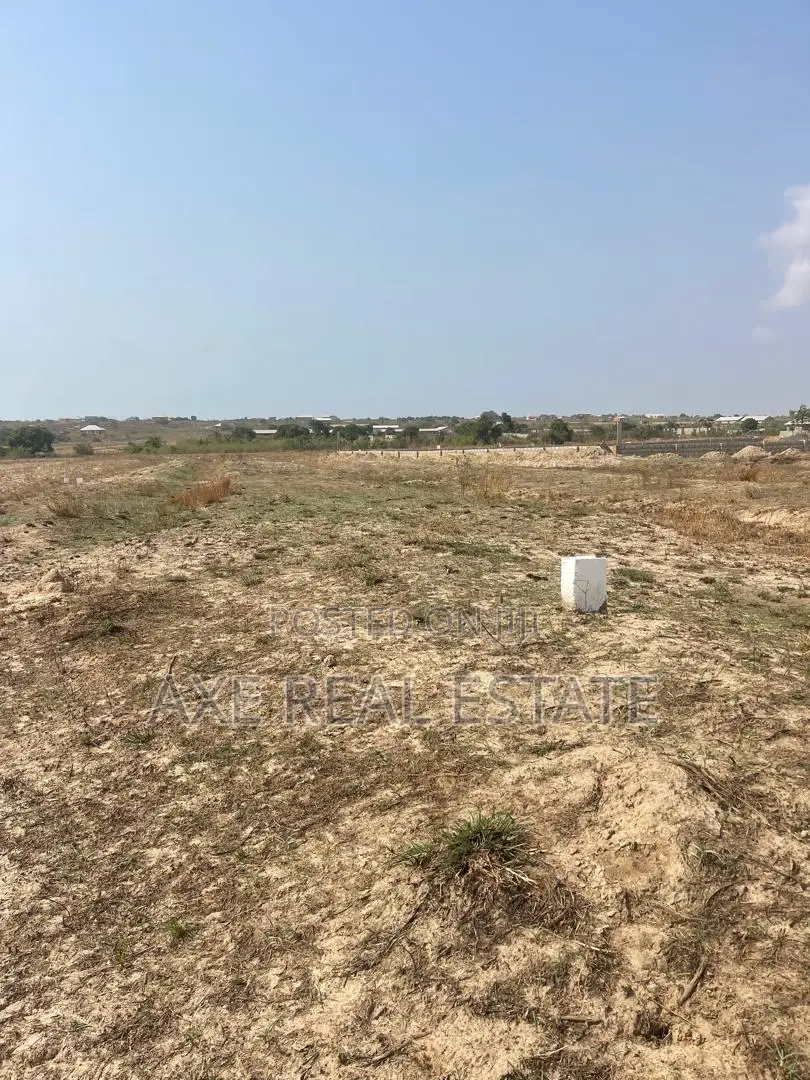 Easily Accessible Plots in a Coastal Area