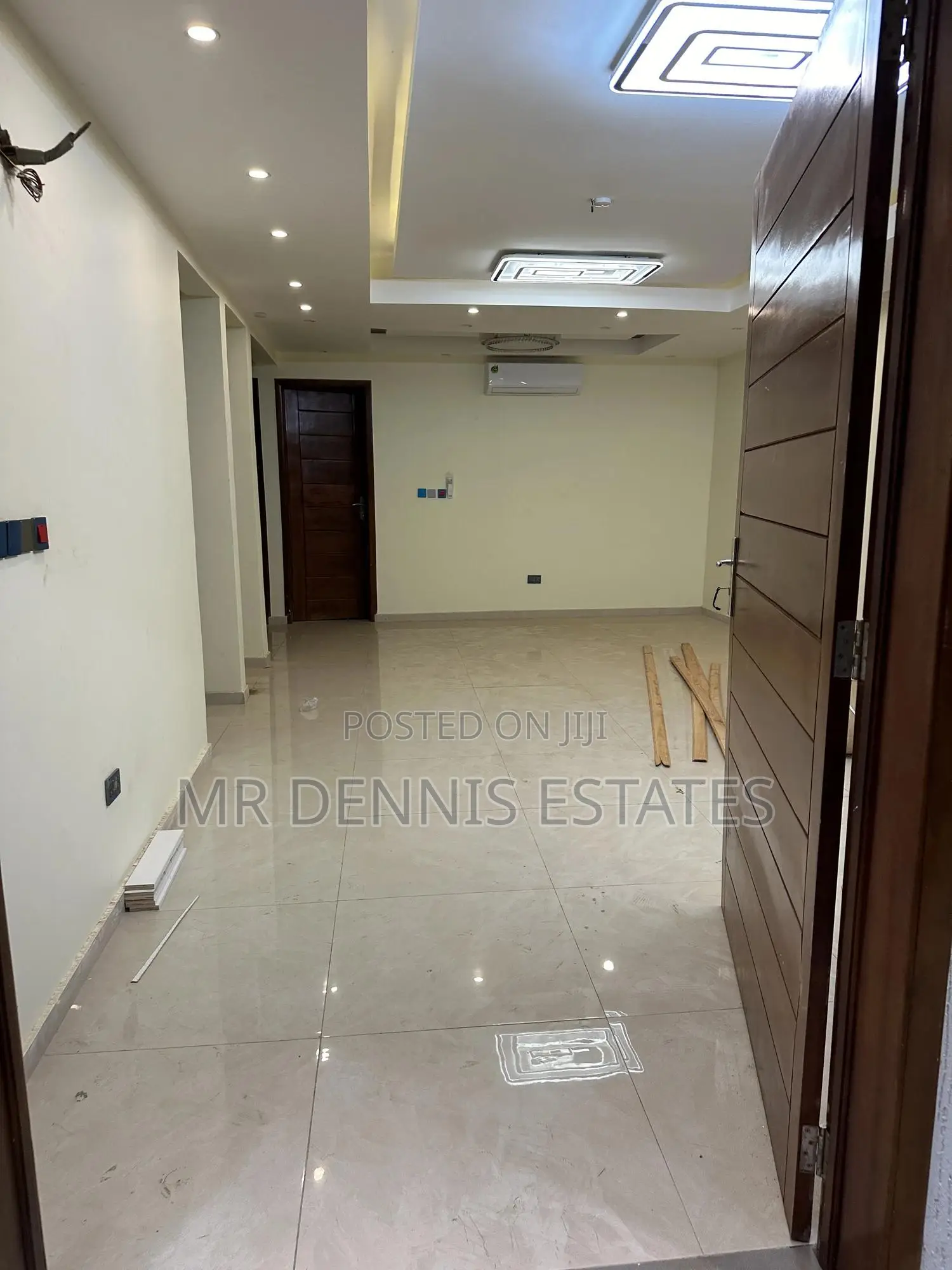 5bdrm House in Mr Dennis Estates, West Hills Mall Area for sale