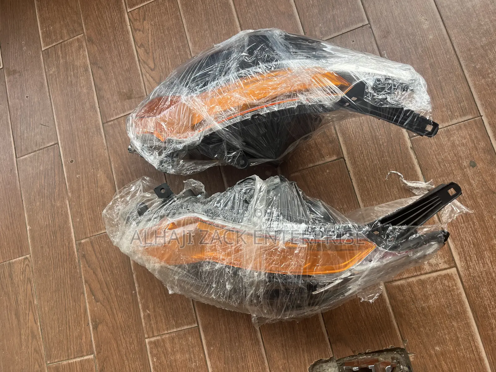 L 200 2015 Headlight