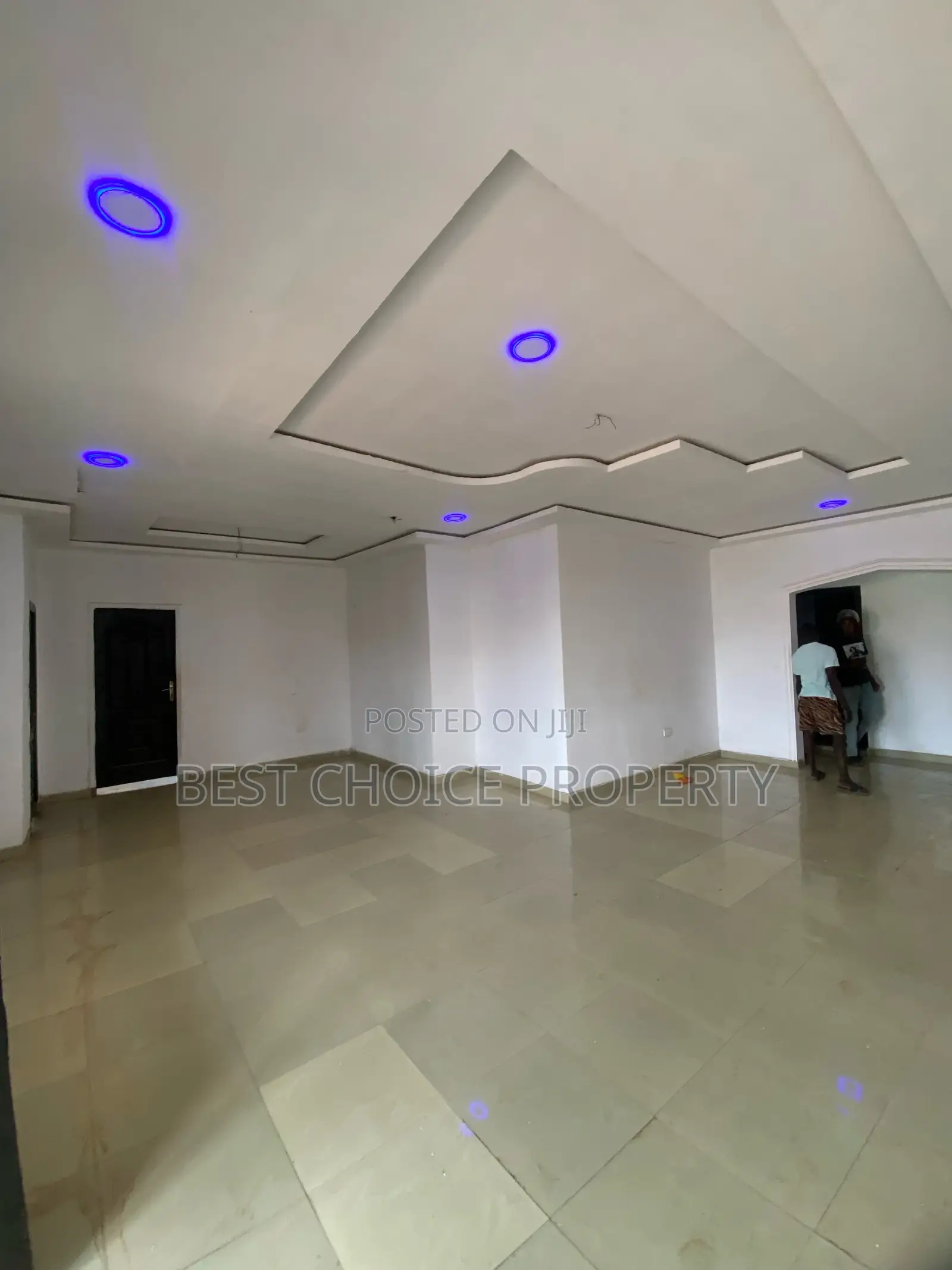 3bdrm Apartment in Lakeside Community 8 for rent