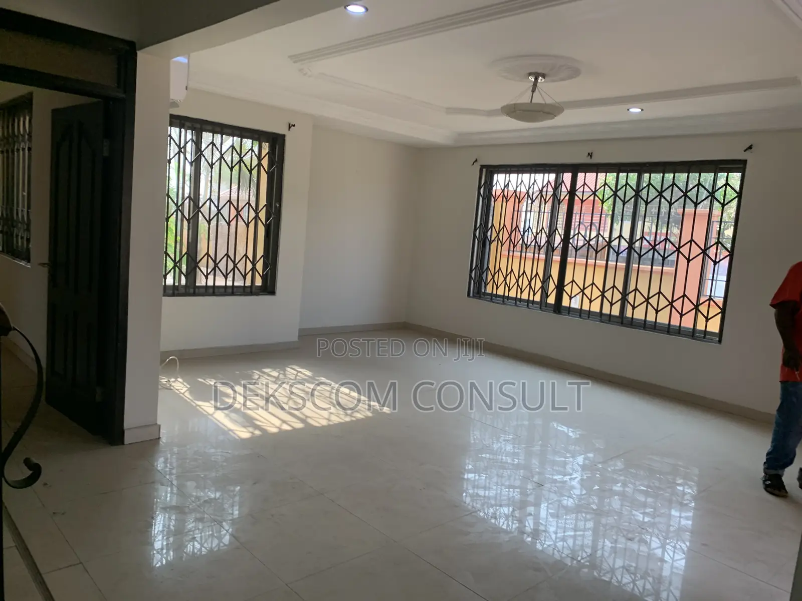 4bdrm Townhouse / Terrace in North Legon for rent