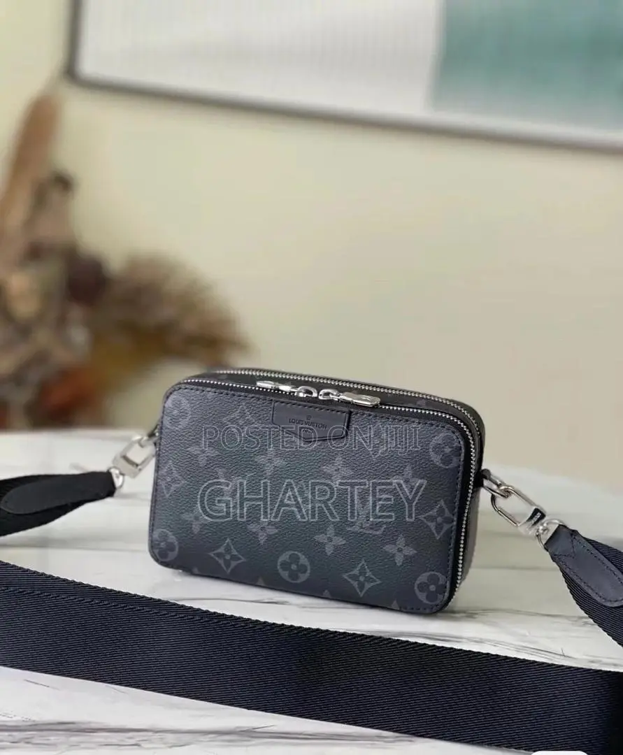 Luxury LV Fashion Designer Side Bags (Free Delivery)