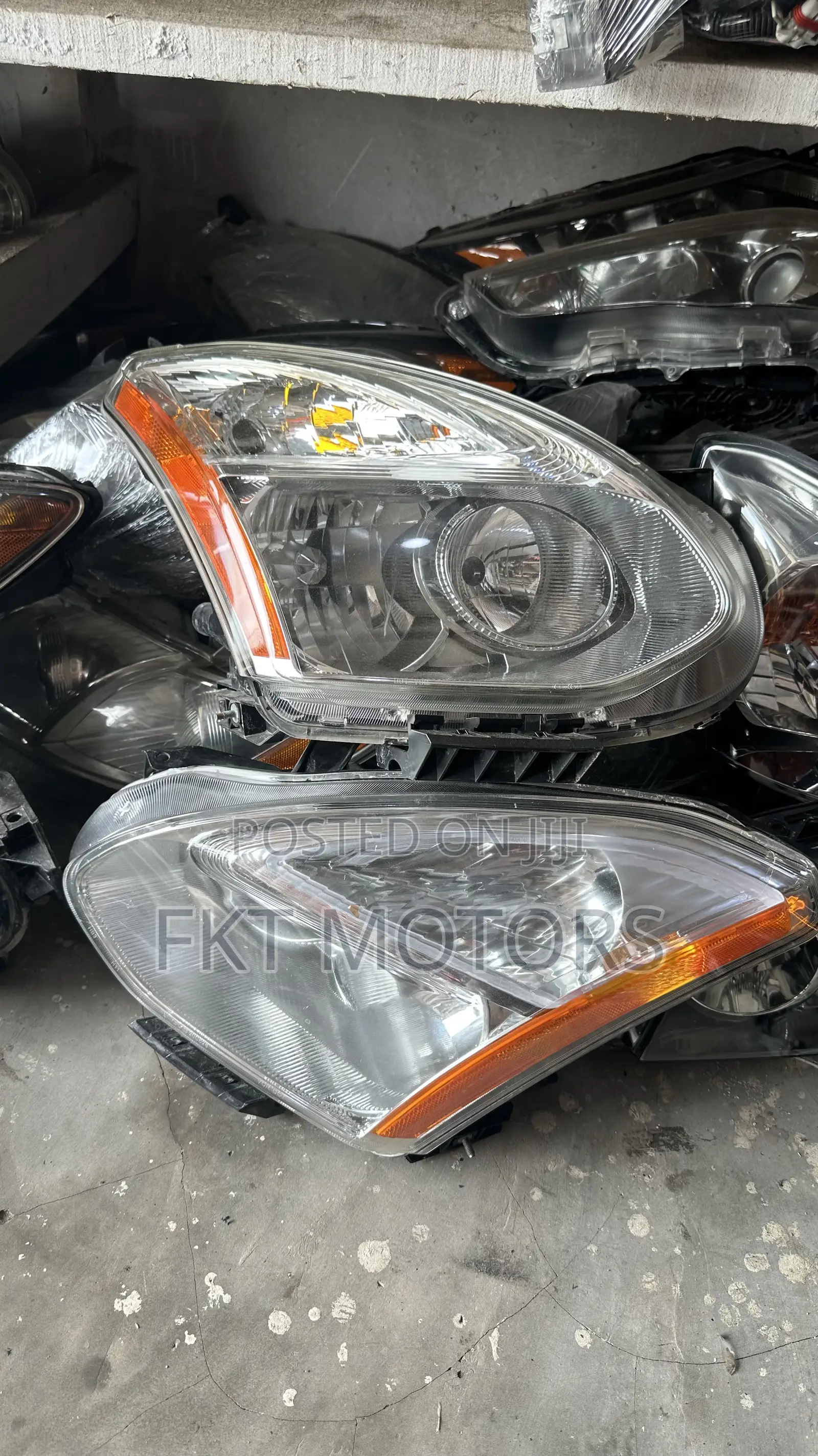 Nissan Rogue Headlight 2009,2010,2011,2012,2013,2014,2015
