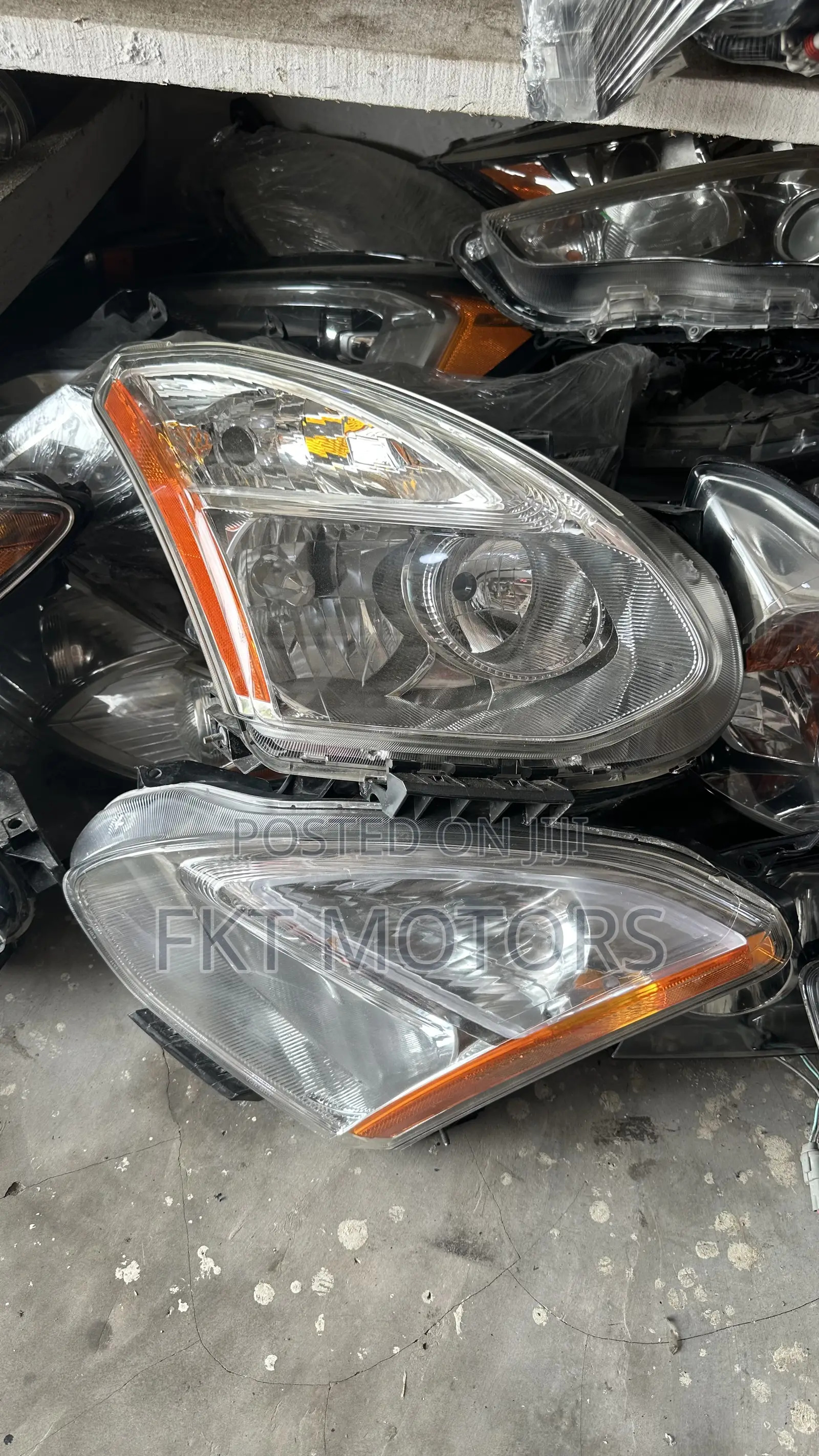 Nissan Rogue Headlight 2009,2010,2011,2012,2013,2014,2015