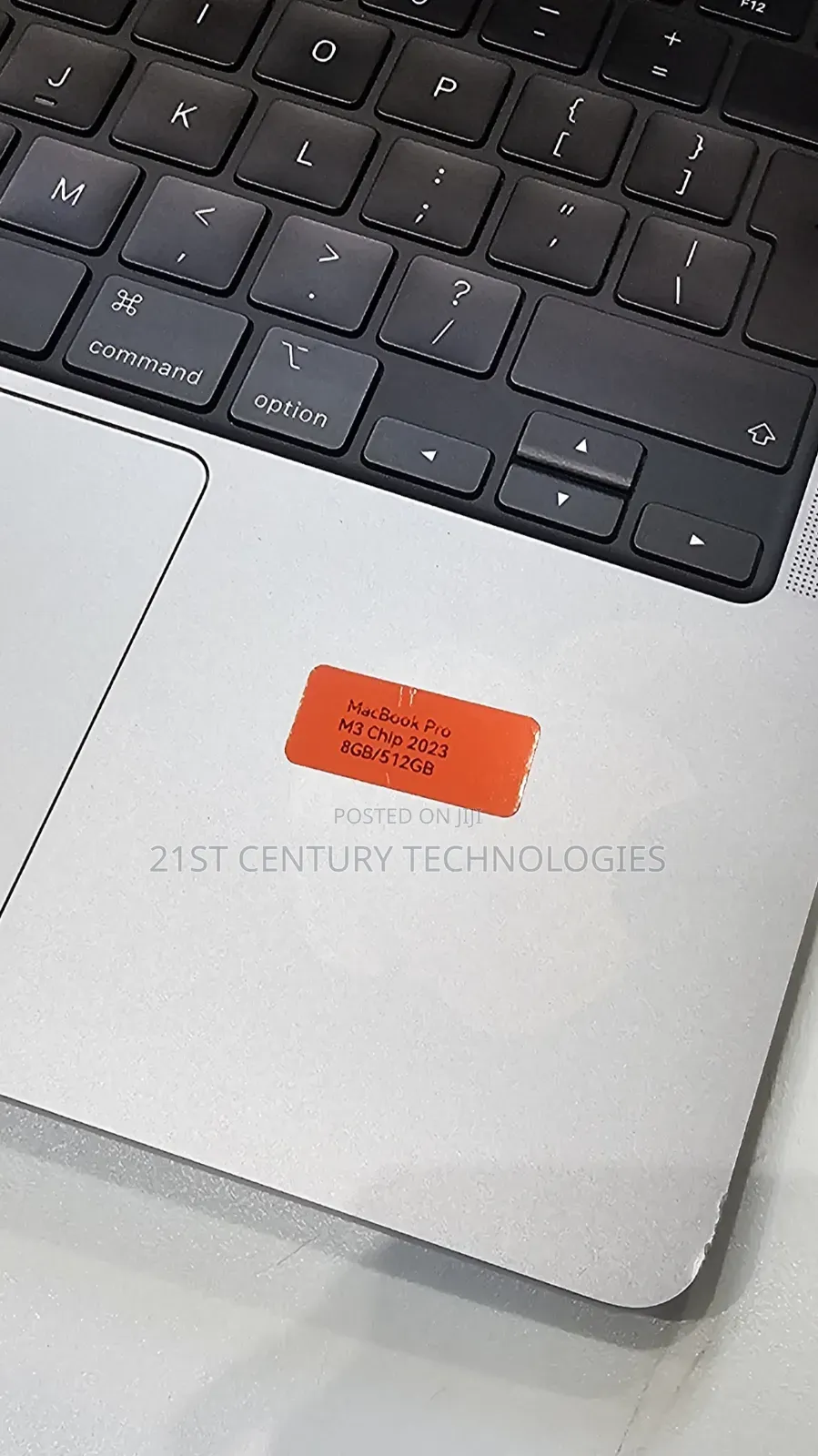 Laptop Apple MacBook Pro 2023 M3 14-Inch 8GB Apple M3 Pro SSD 512GB