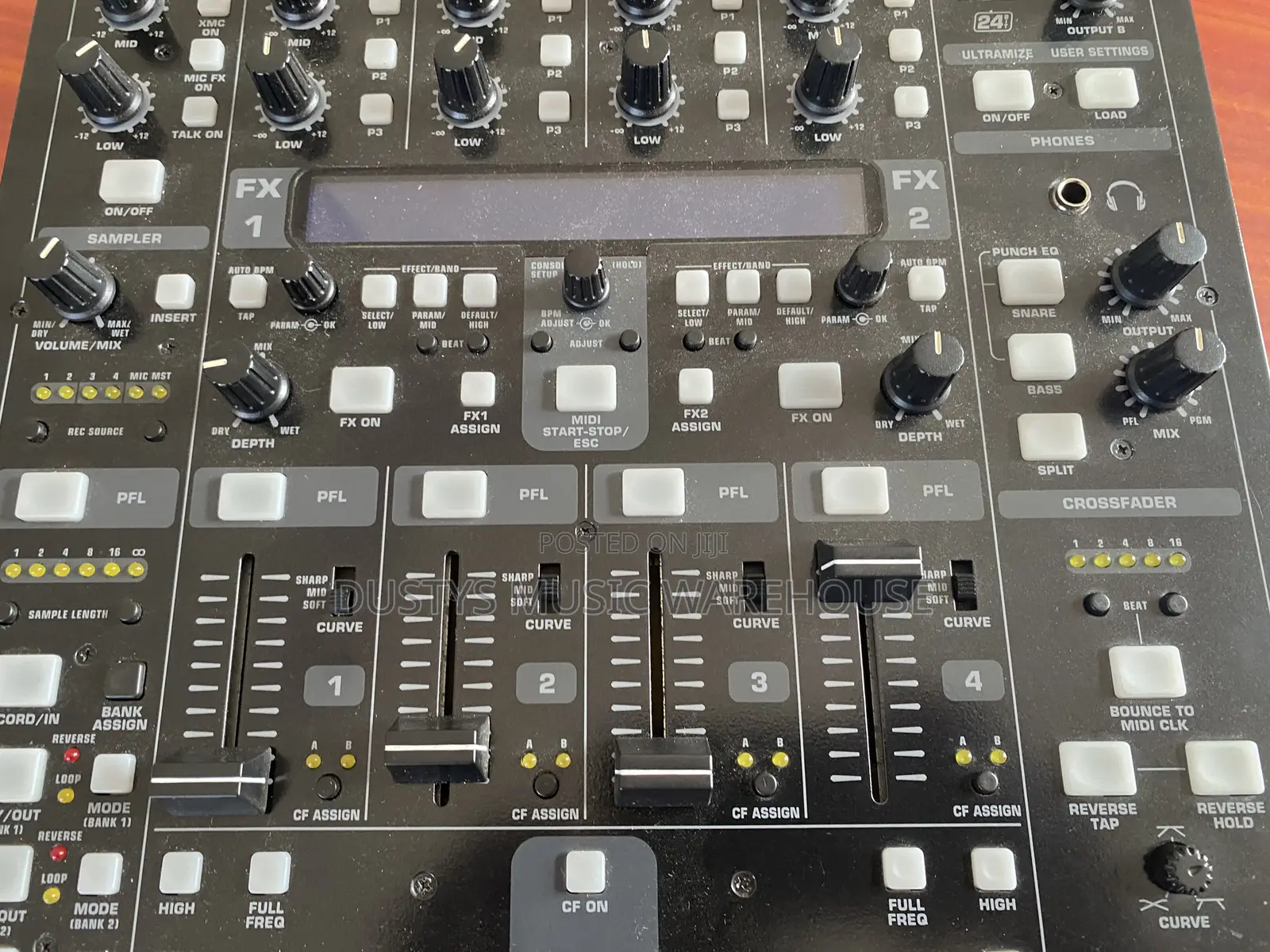 Behringer Professional Digital Mixer DDM 4000