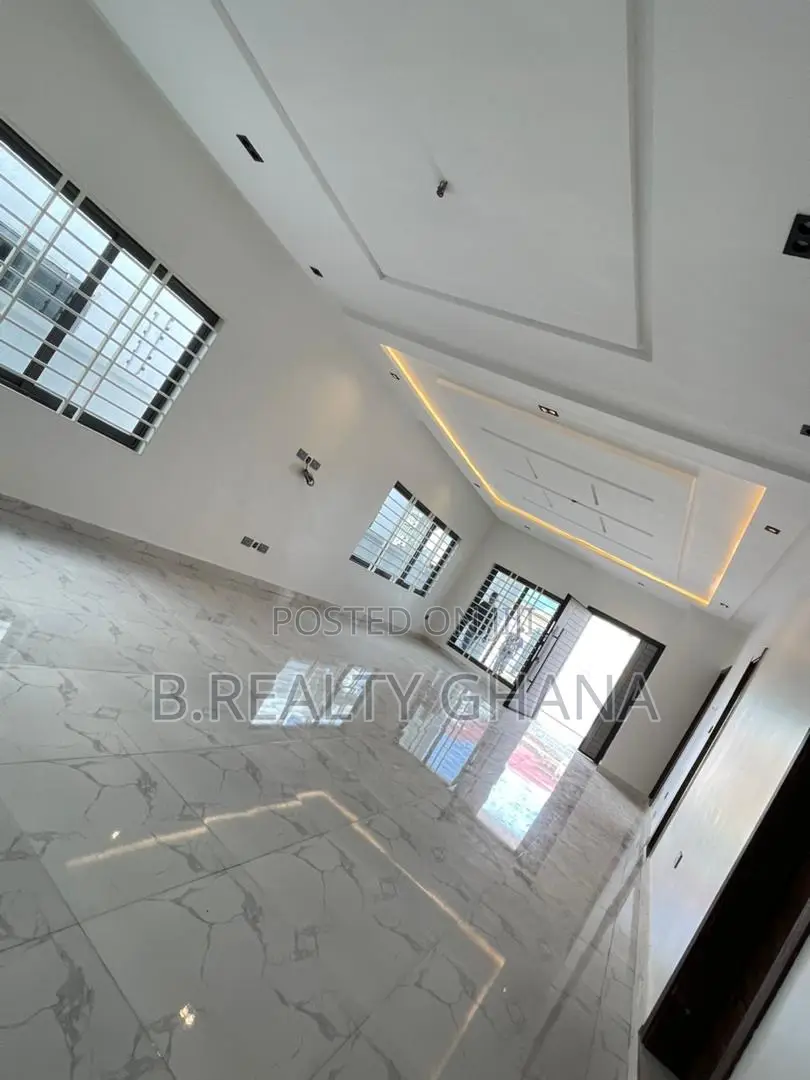 3bdrm House in Lakeside Estate, Ashaley Botwe for sale