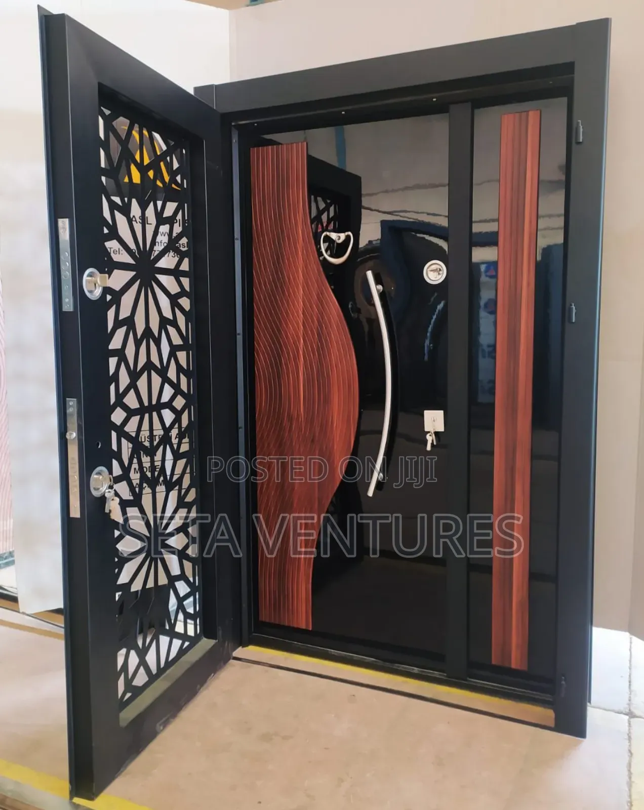 Security One and Half Door in Door