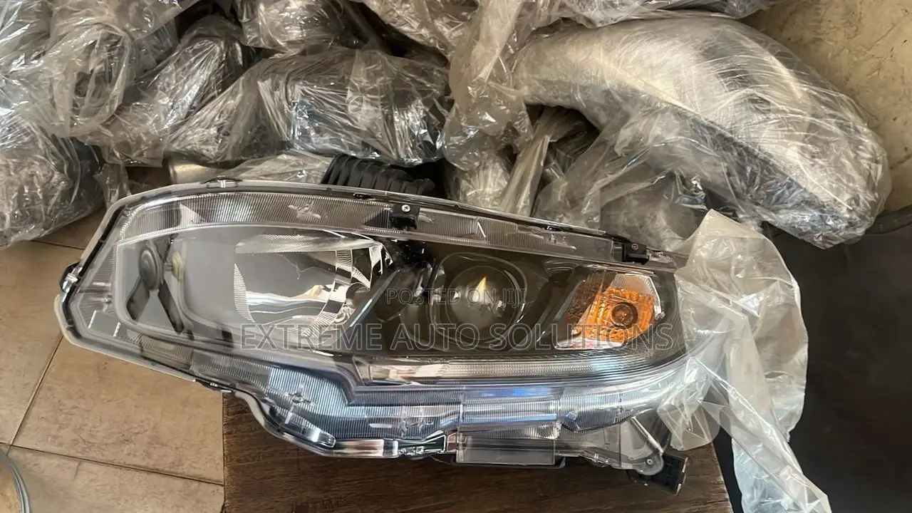 Honda Civic 2017 Headlamp