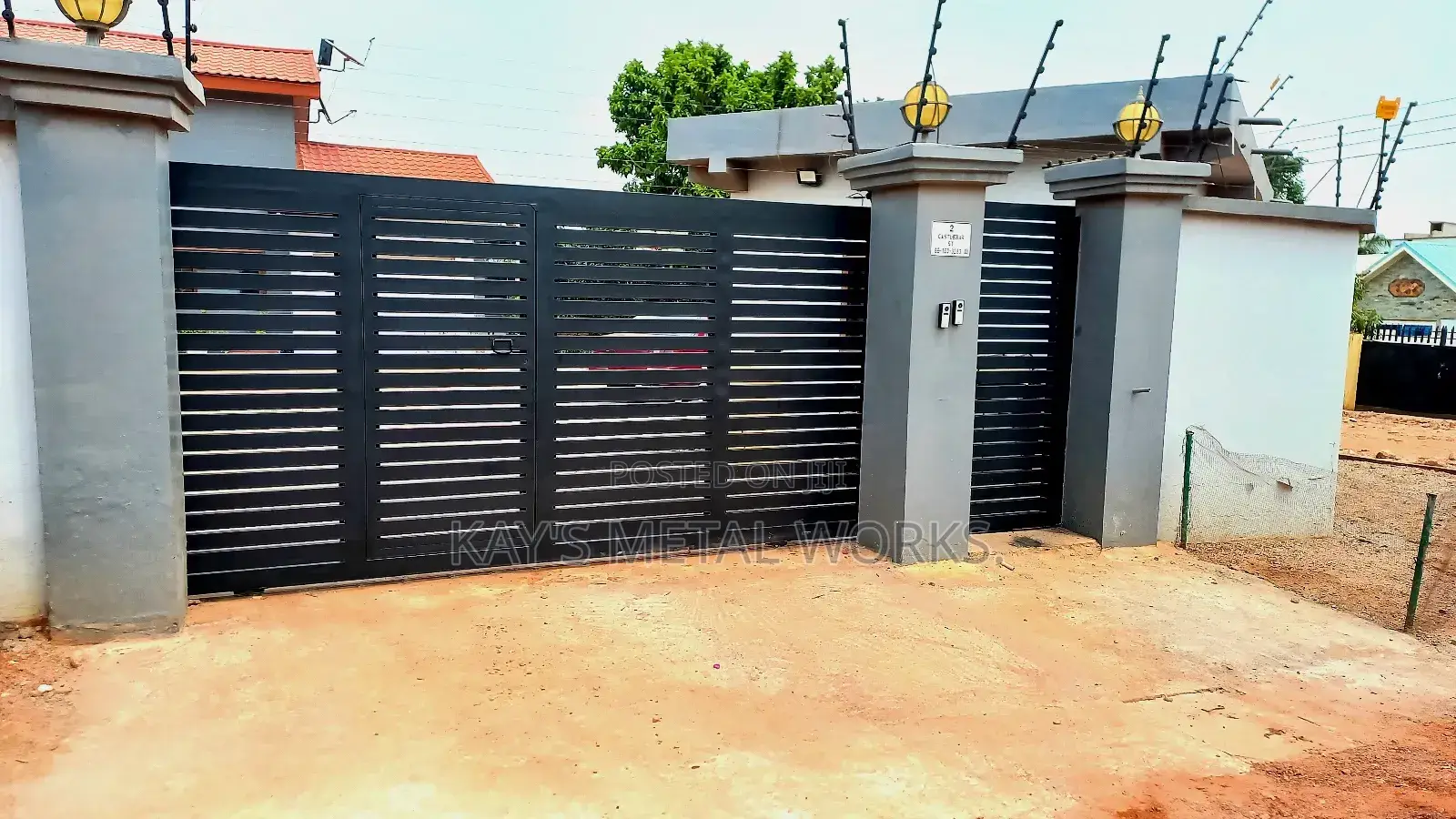 Set Gate With Small Gate