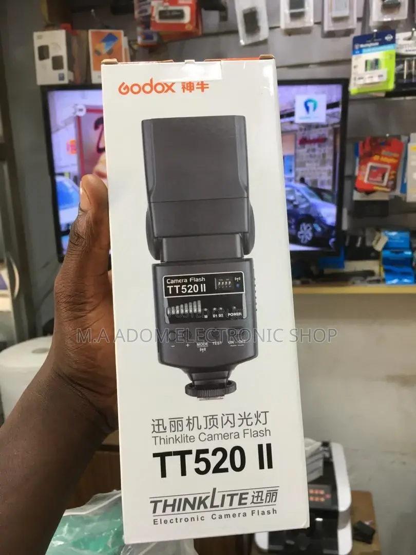 Godox TT520 II: The Flash That Makes Your Photos Pop!