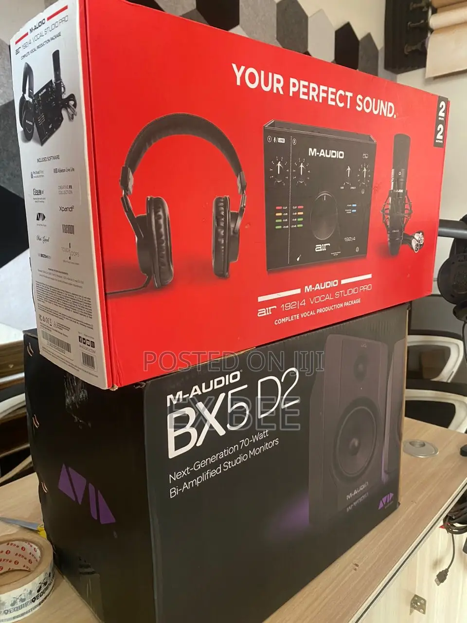 M Audio Air Recording Bundle With BX5 D2 Monitors
