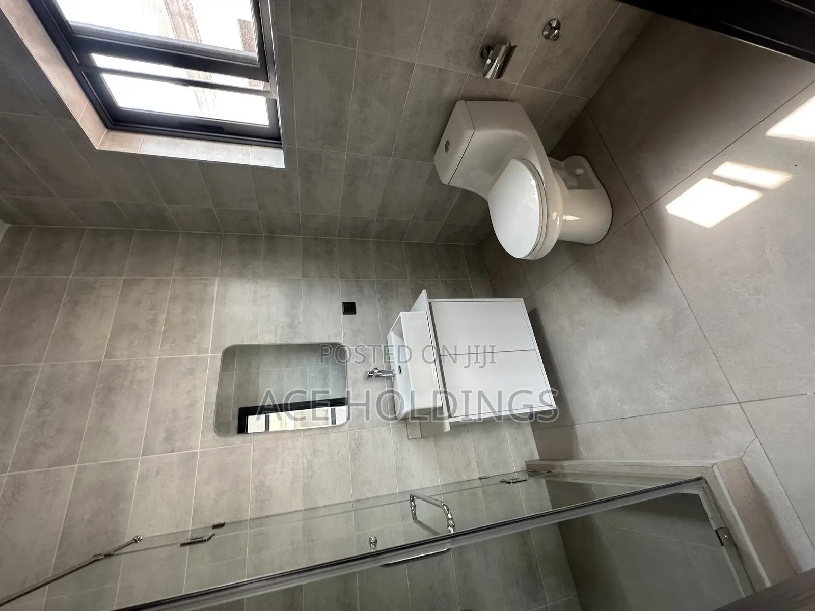 3bdrm House in Avaition, Ashaley Botwe for sale