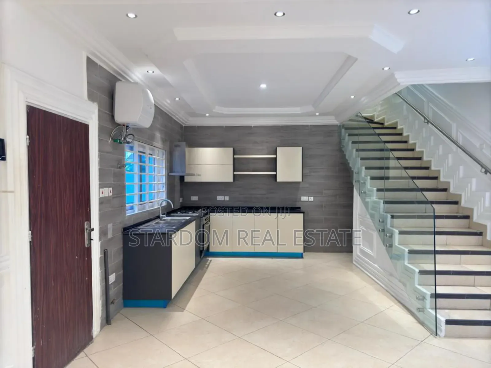 4bdrm Duplex in A&C Mall Area for rent