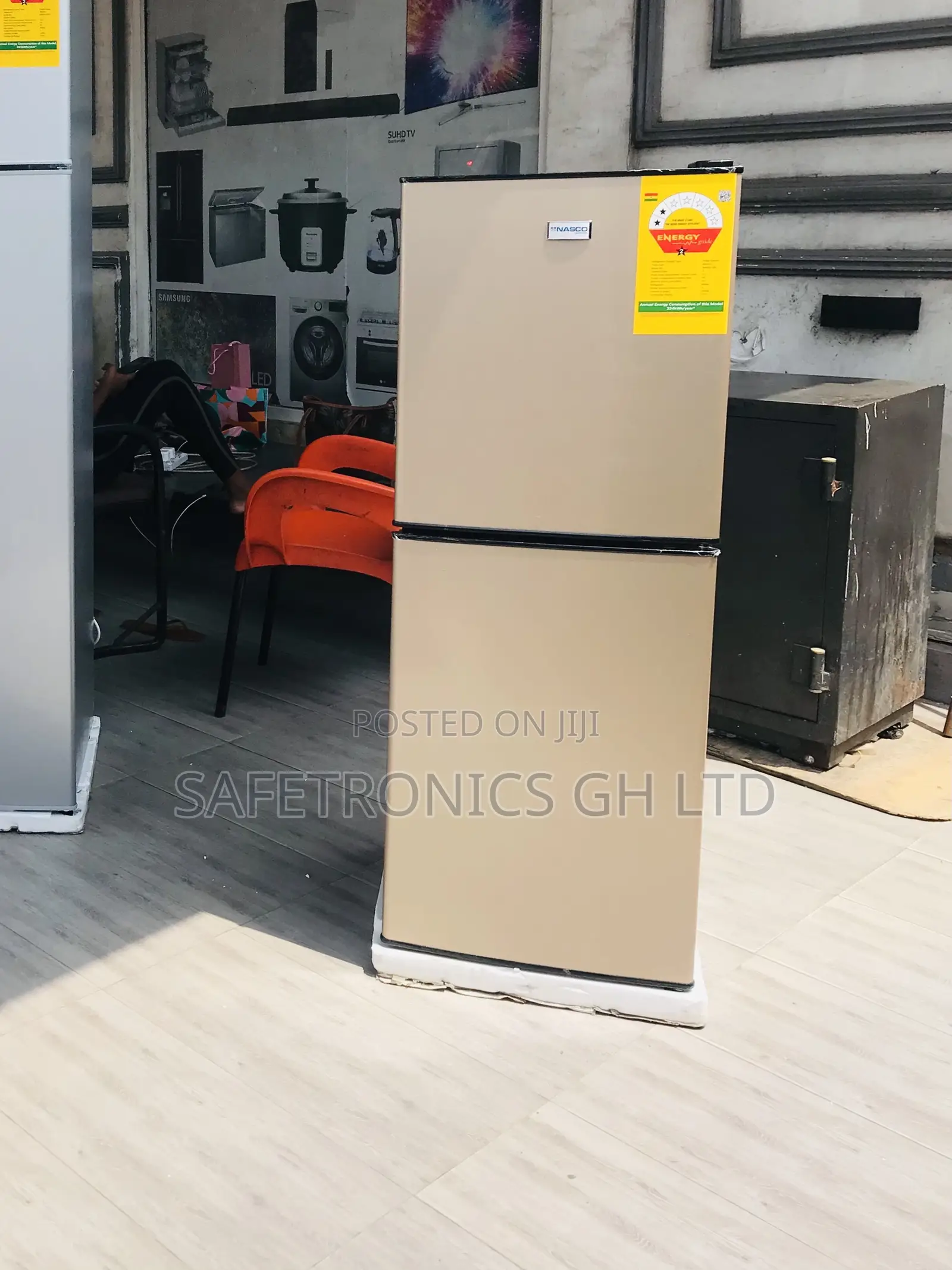 Lockable Nasco Gold 136L Bottom Freezer Nasd2-18fl Fridge