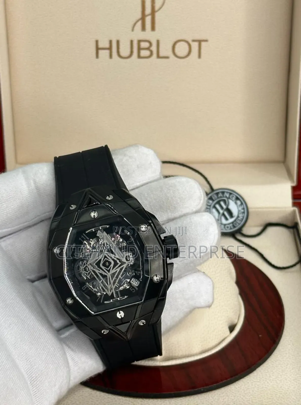 Highly Classy Hublot Watch - Limited!