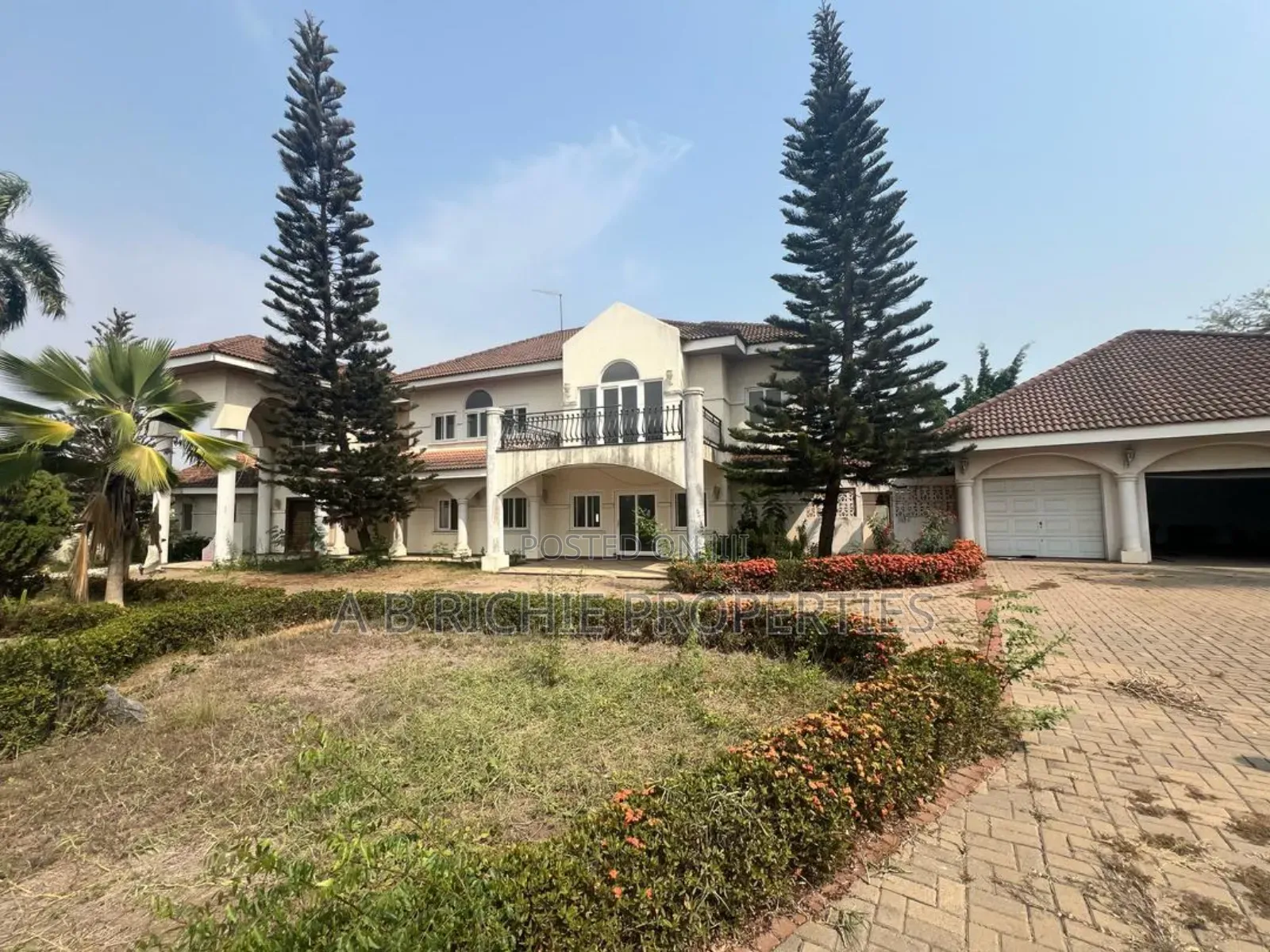 5bdrm Mansion in Ab Richie Properties, East Legon for sale
