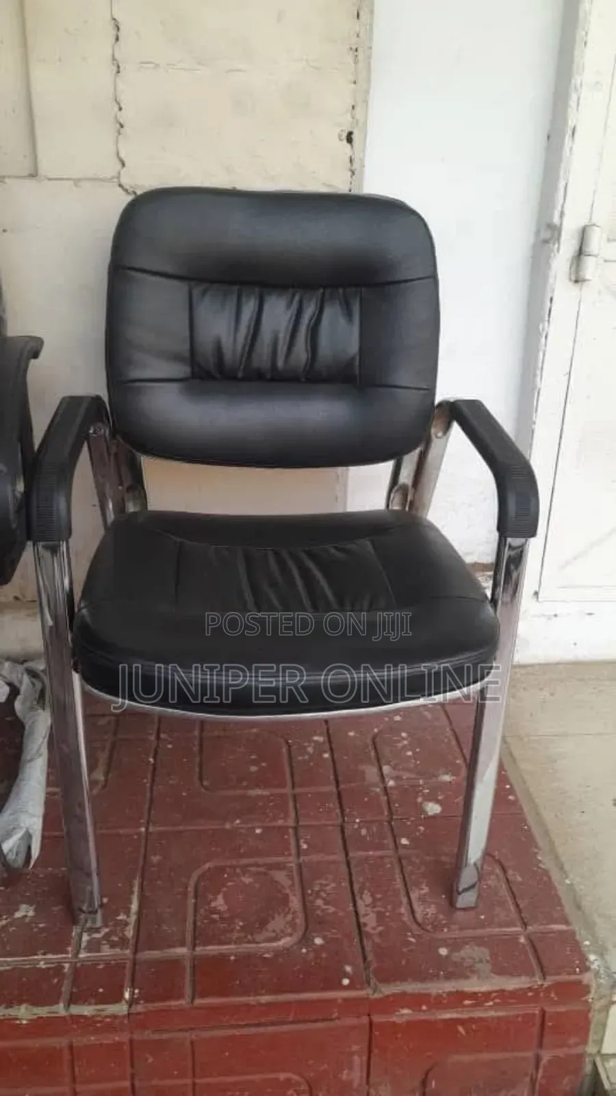 Visitors/ Waiting Chair Afremi Srei