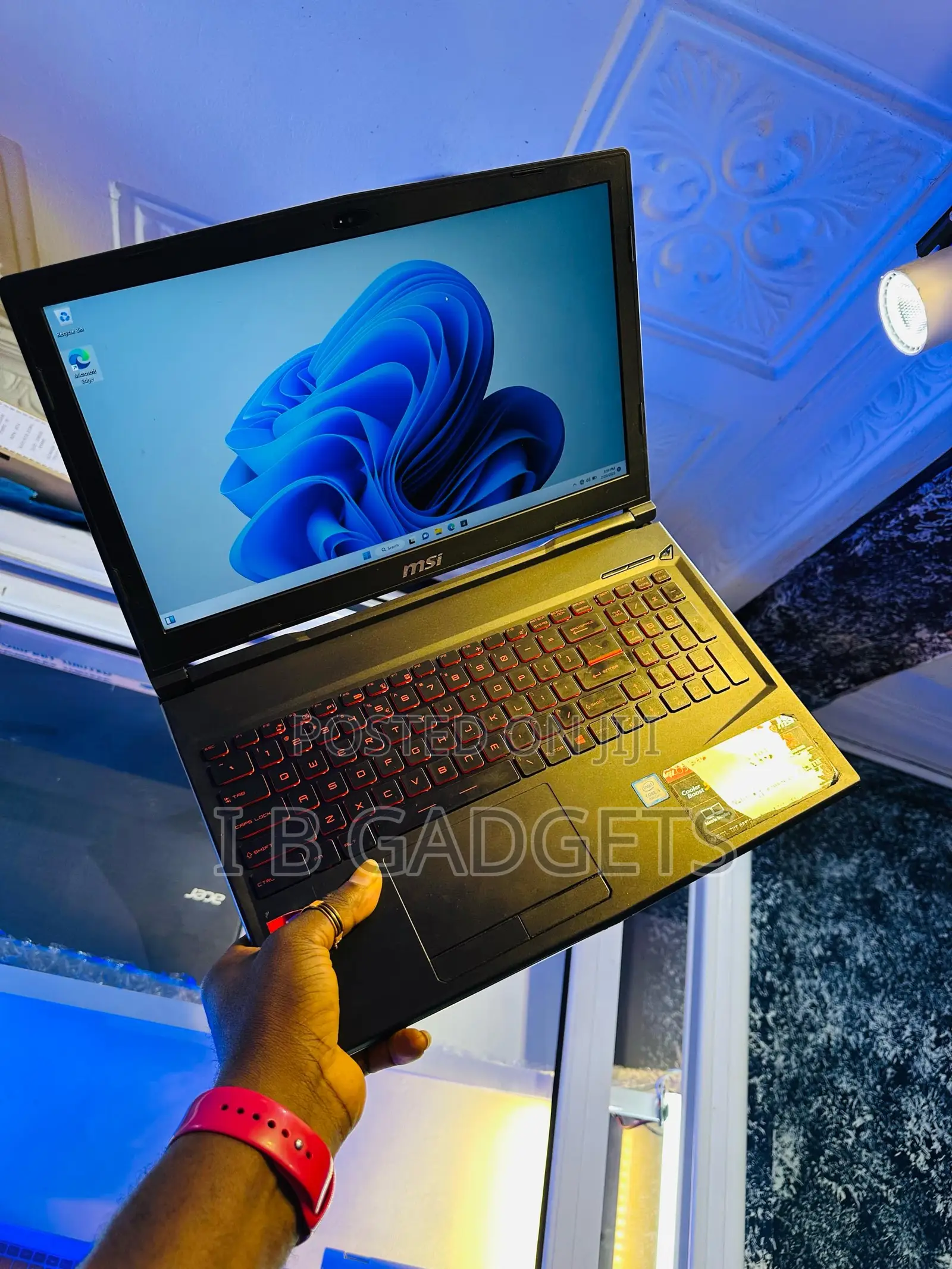 Laptop MSI GL63 8RC 16GB Intel Core I5 HDD+SSD 256GB