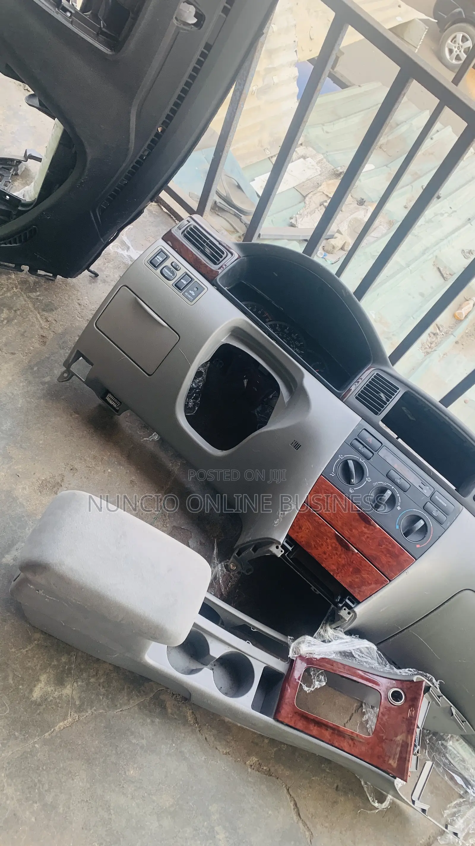 Toyota Corolla 2007 Dashboard With Console.