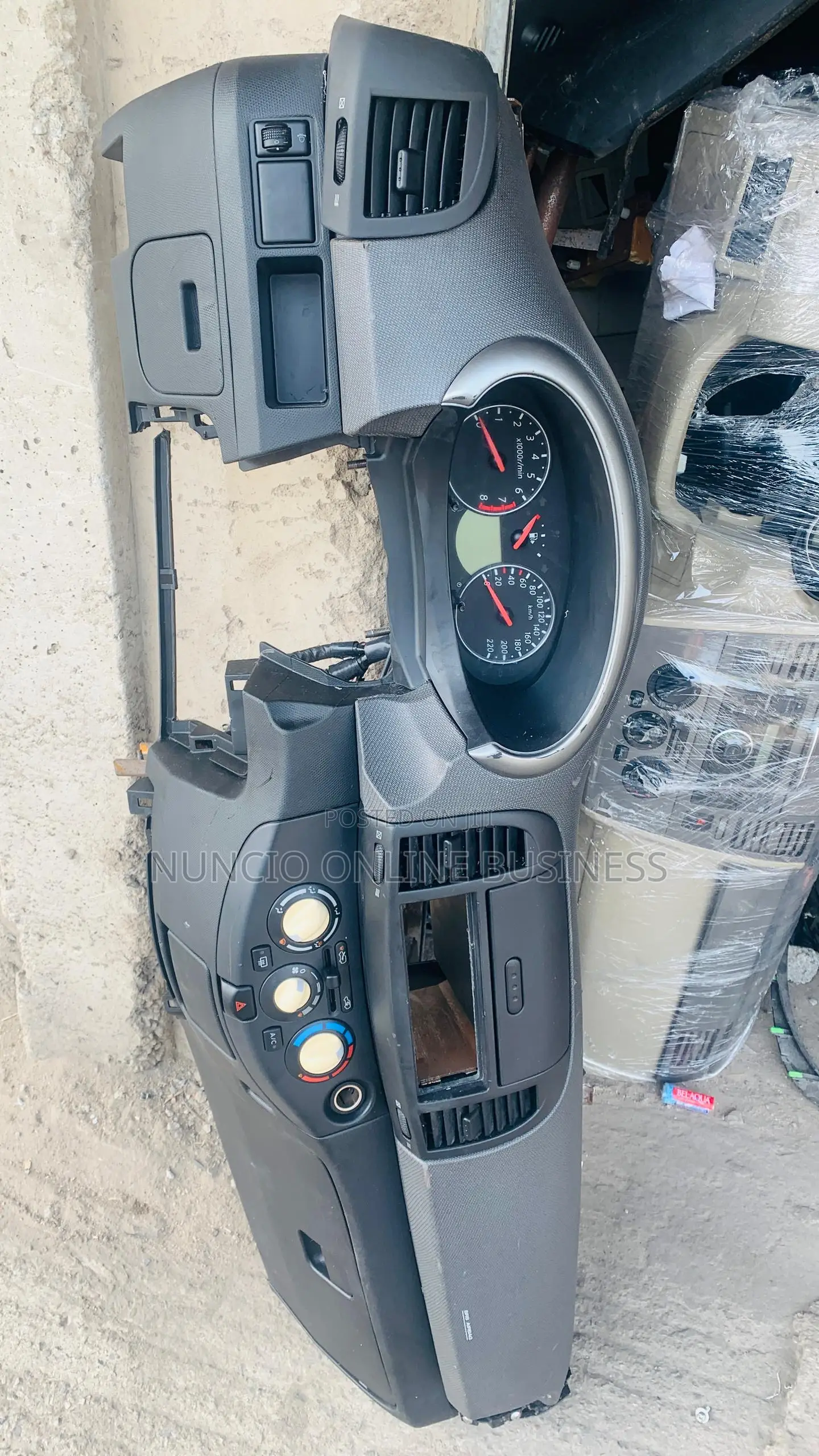 Nissan March (Abotrc) 2009 Dashboard