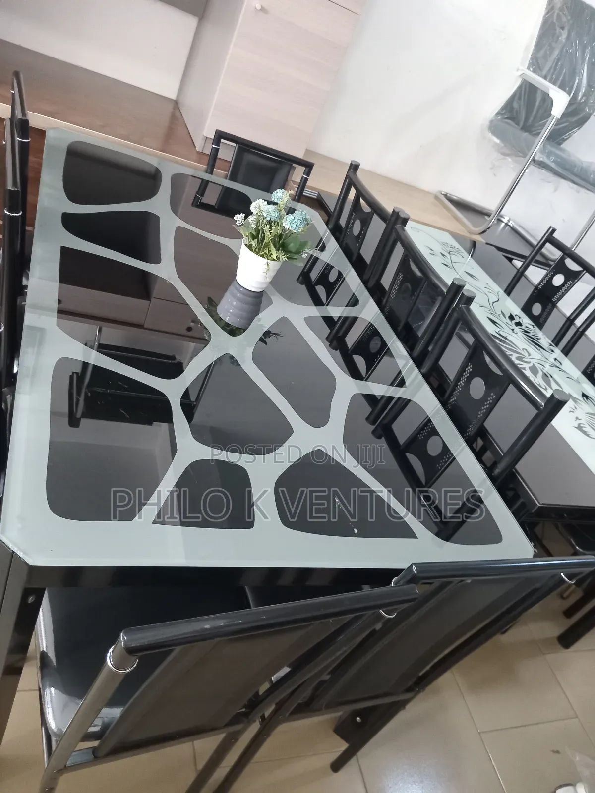 Extenderble Dining Set