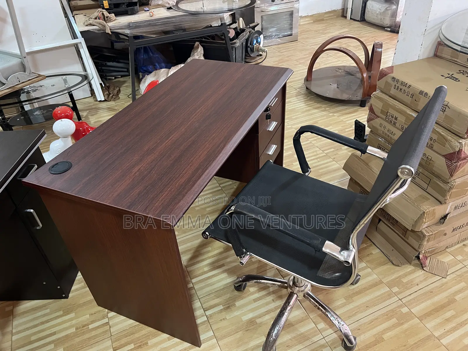 Brand New Spacious Table and a Chair