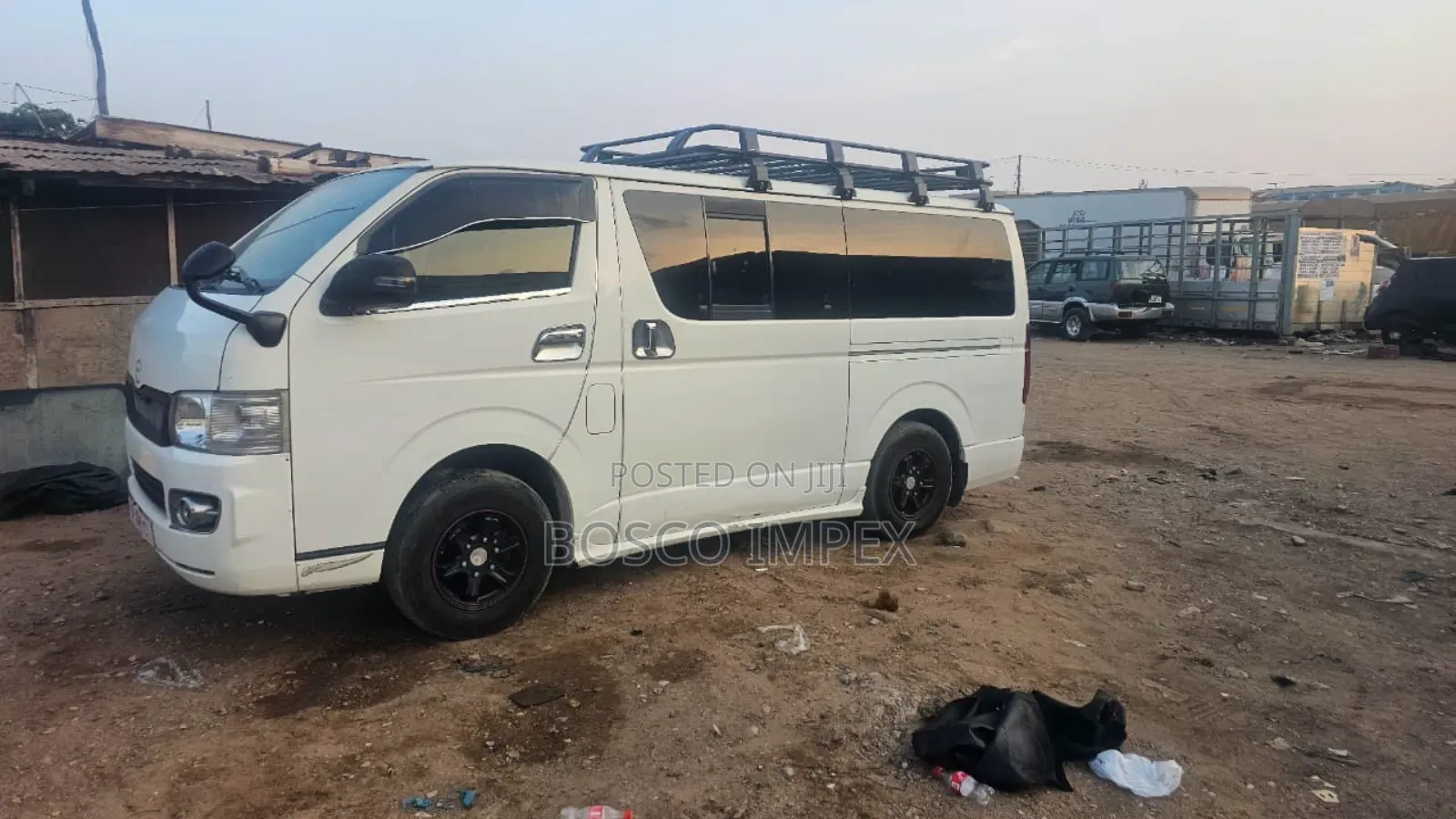 Toyota HiAce 2010 White