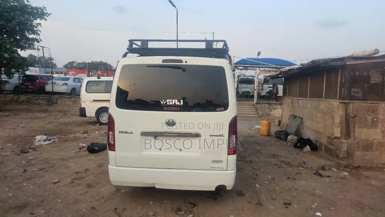 Toyota HiAce 2010 White