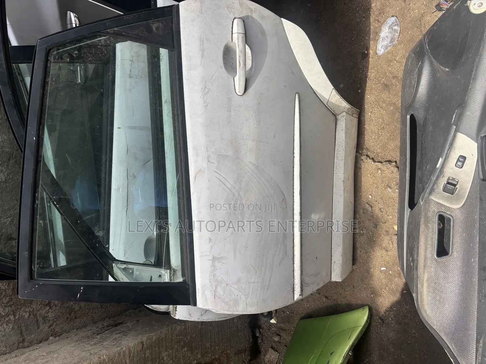 Pontiacvibe 2002,2005 Doors Available