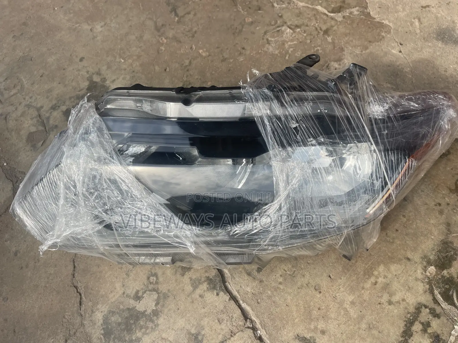 Nissan Rouge 2016-2018 Headlight Used
