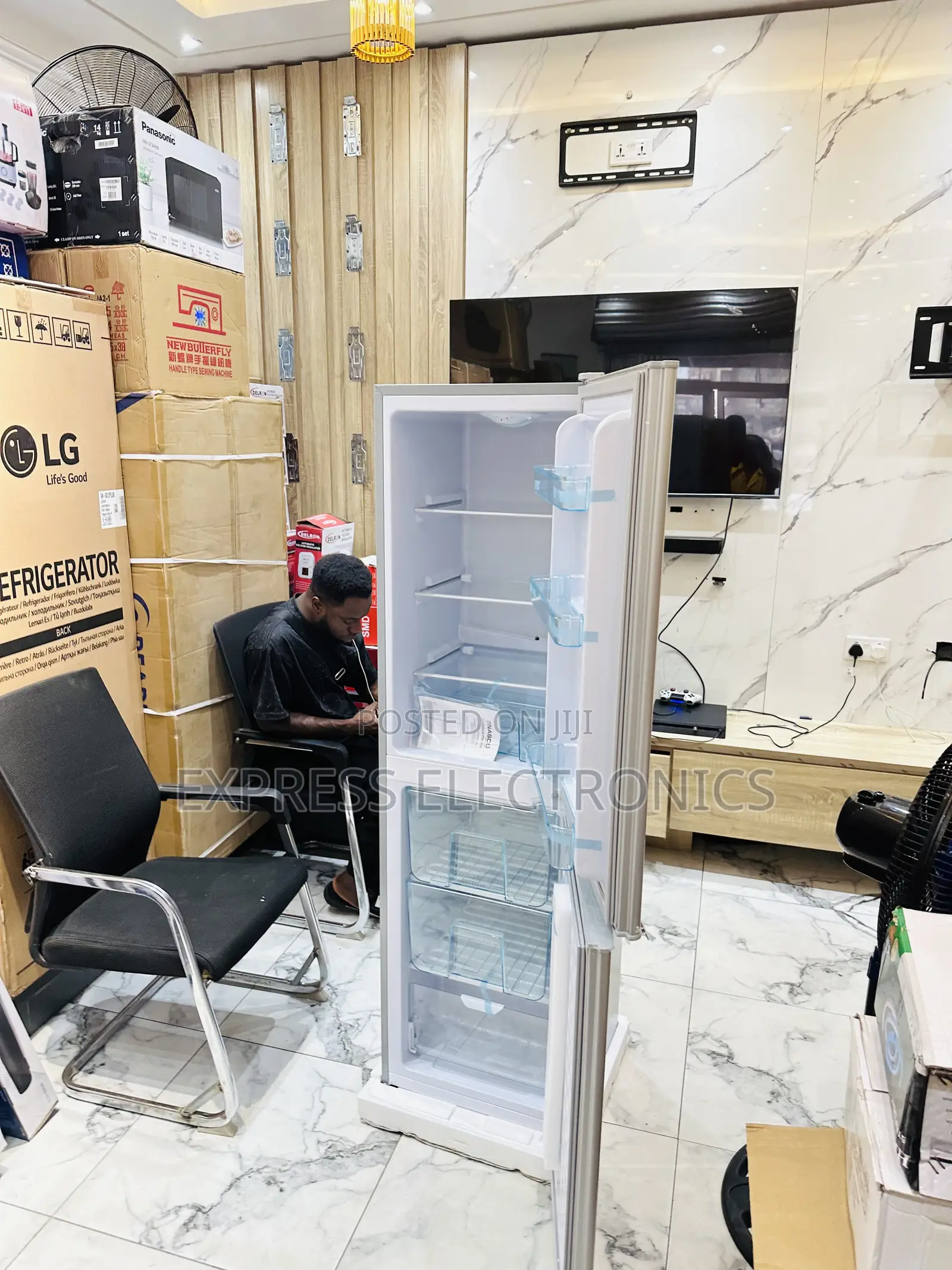 Fast Chilling Sleek Grey Color Double Door Fridge Nasco N
