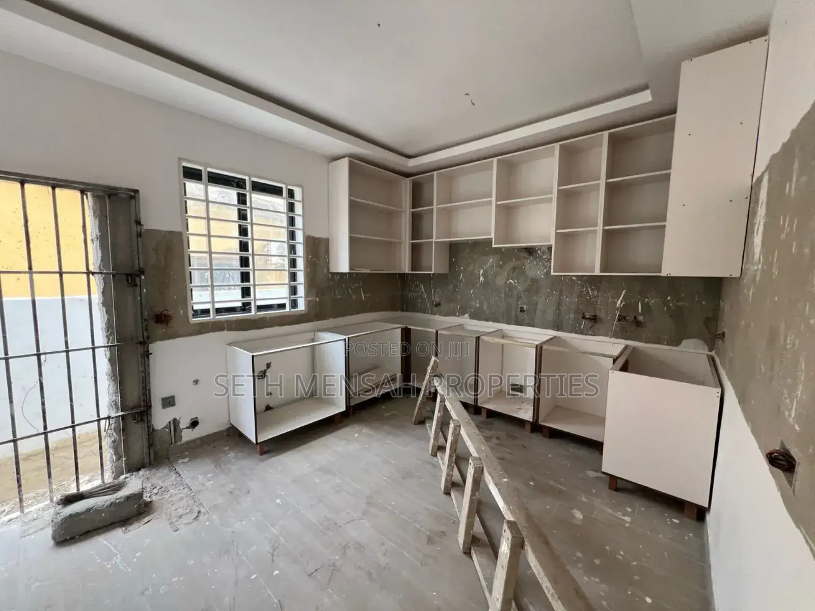 4bdrm House in Sakumono Estate for sale