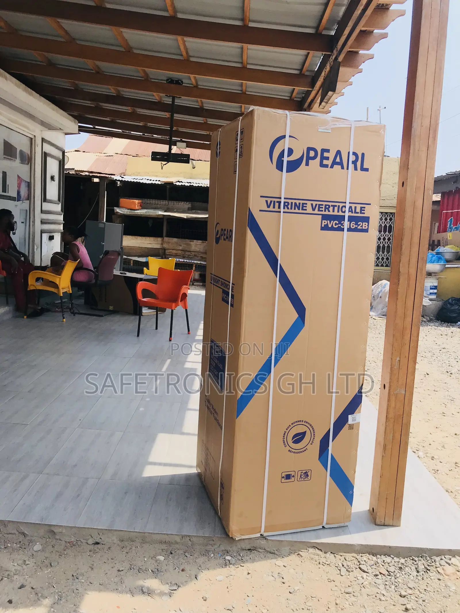 Grab Frosty Pearl Display PVC-316 Singledoor 235 Liters