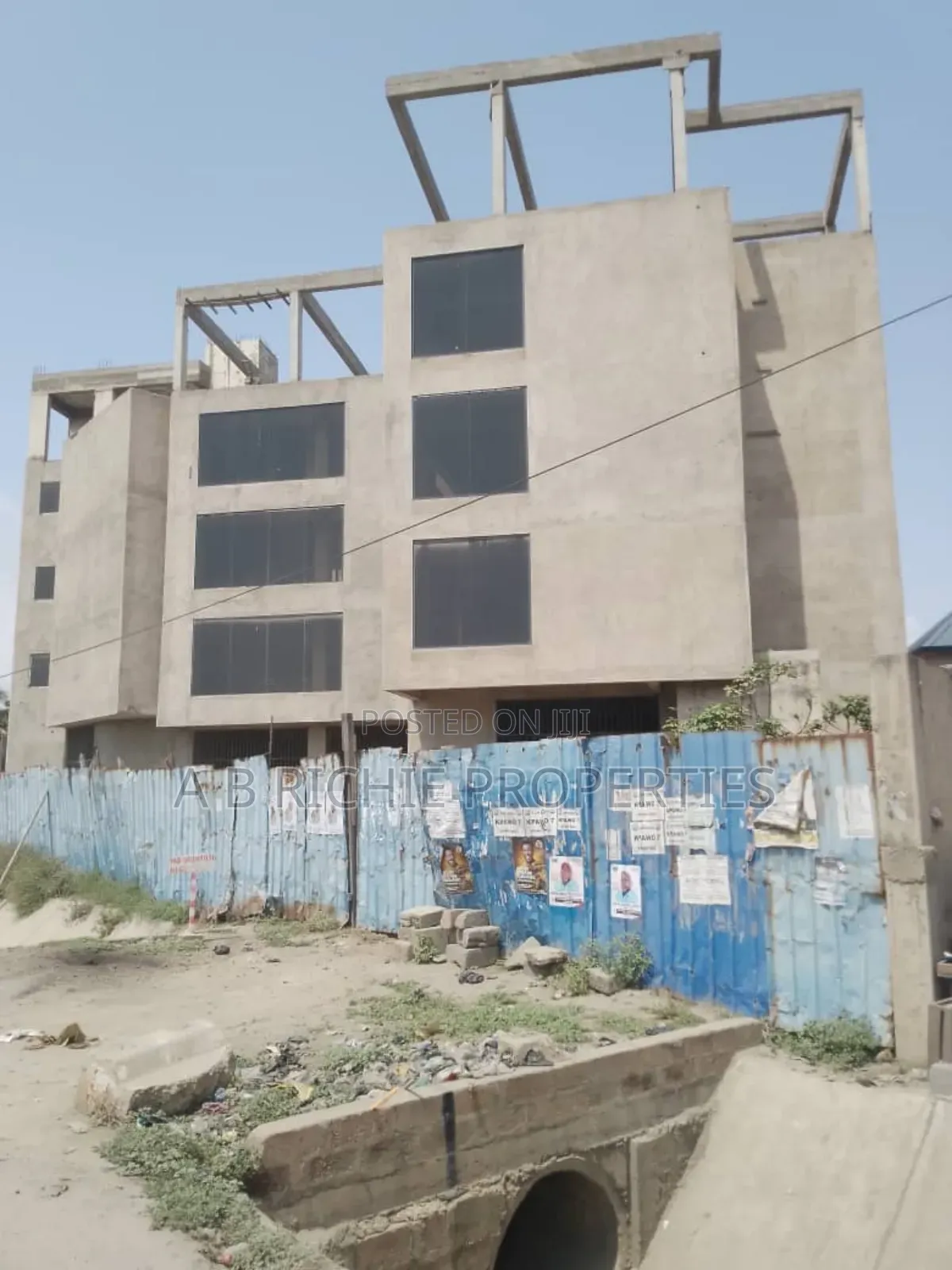 Commercial Office Space for Sale Is $1.6m Usd