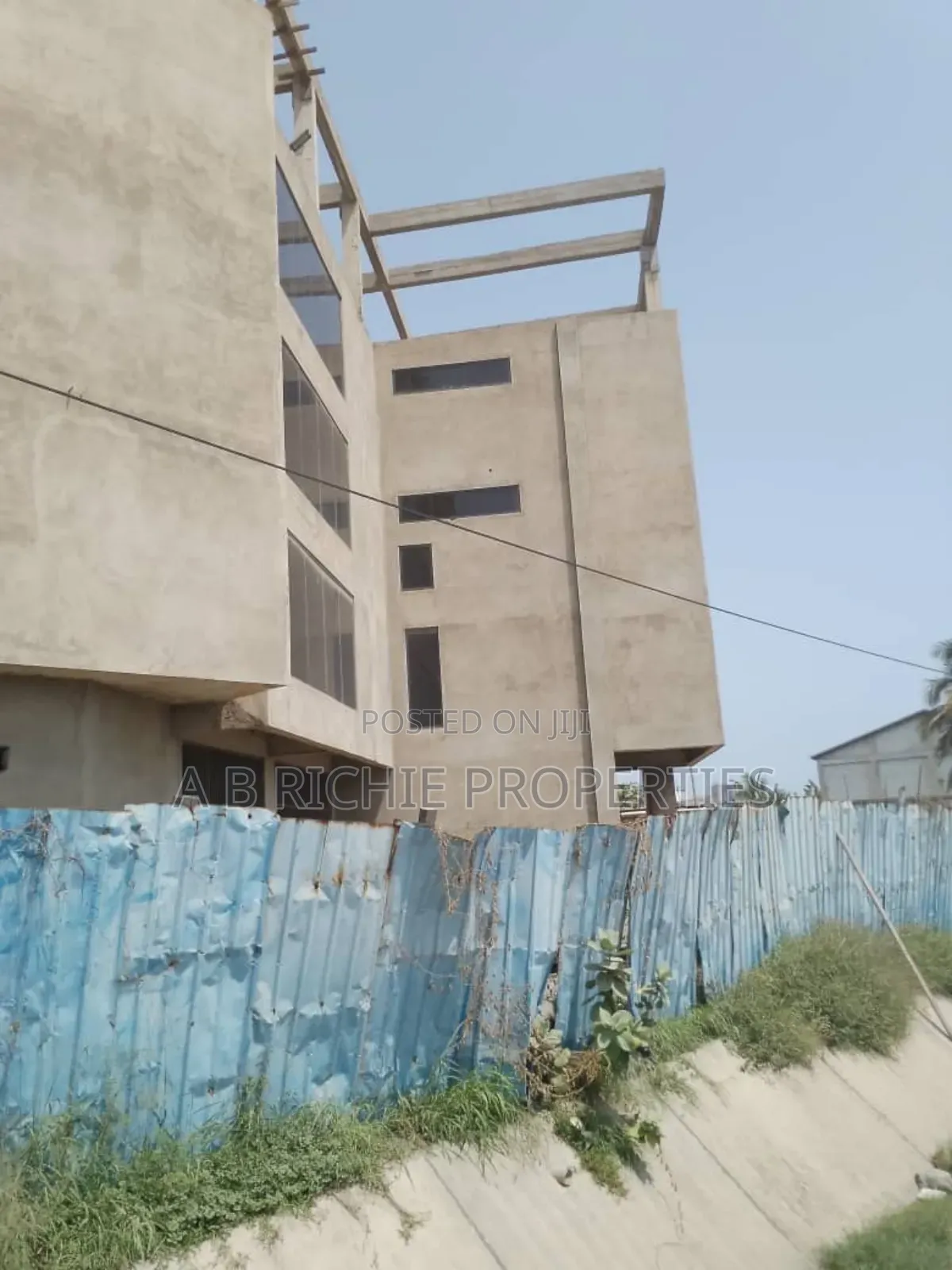 Commercial Office Space for Sale Is $1.6m Usd