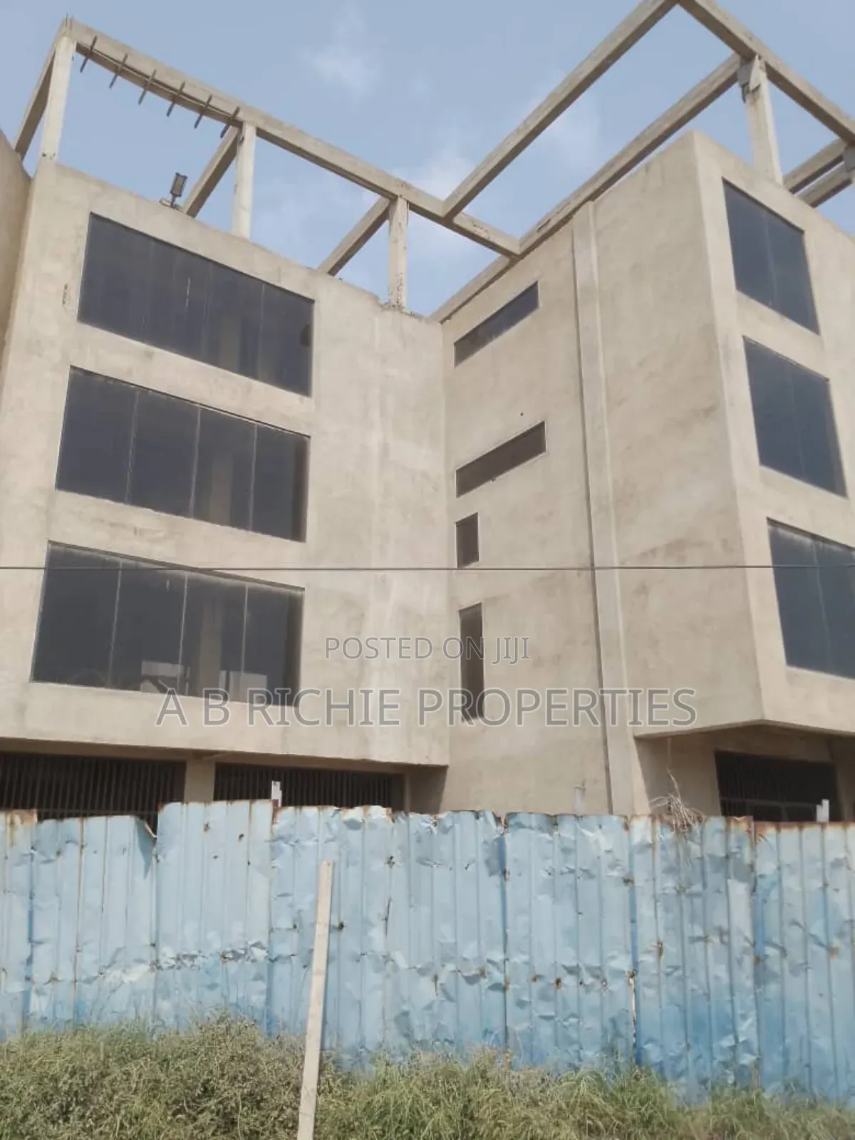 Commercial Office Space for Sale Is $1.6m Usd