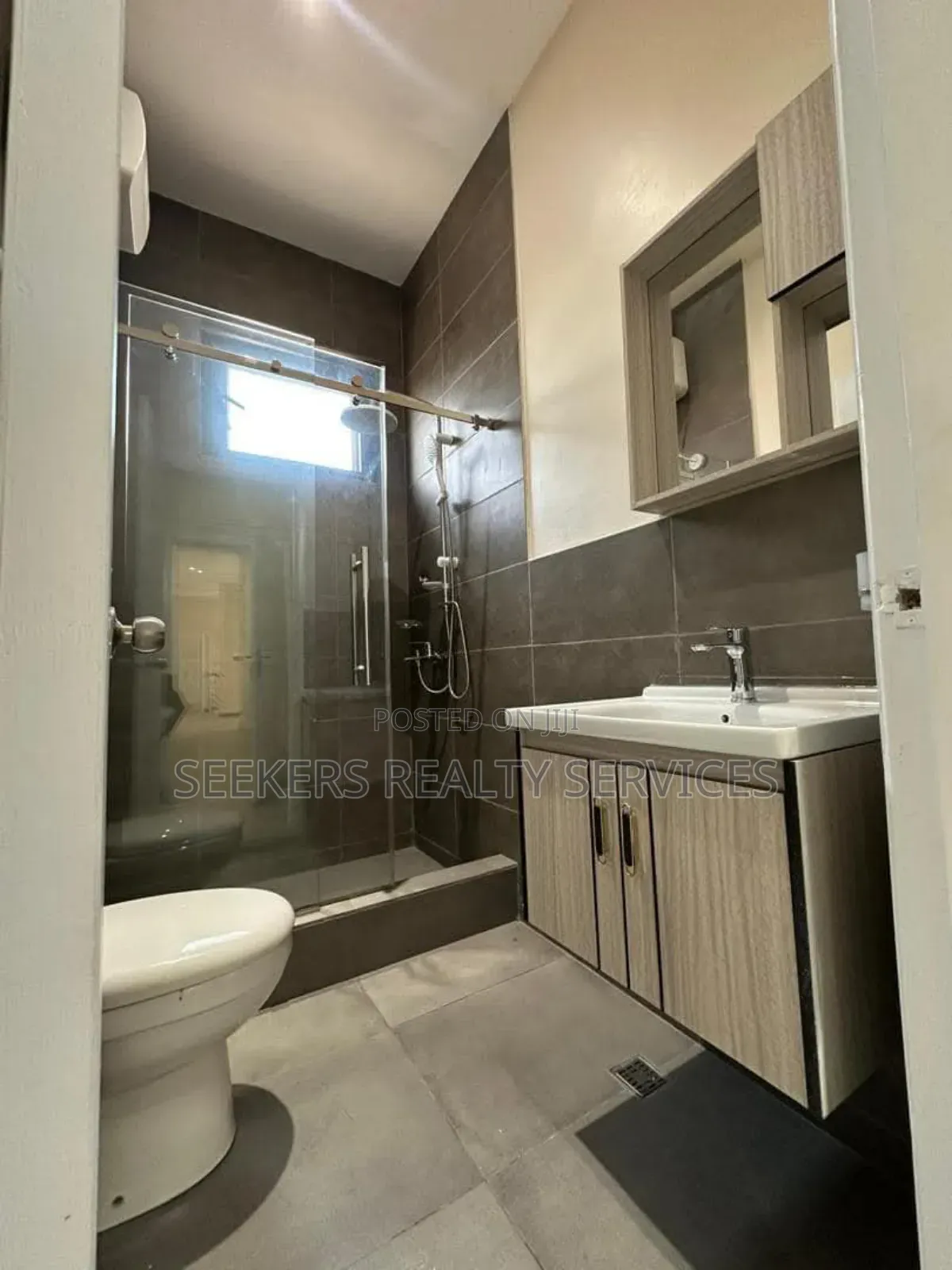 4bdrm House in Seekers Realty, Accra Metropolitan for sale