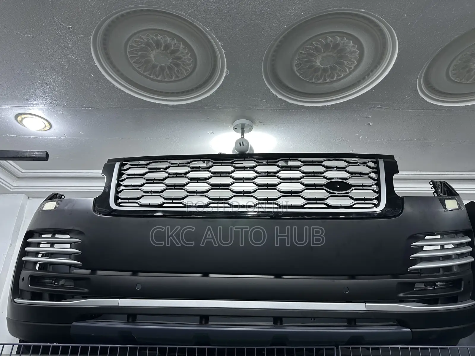 Range Rover Vogue 2018 2019 Front Bumper Complete