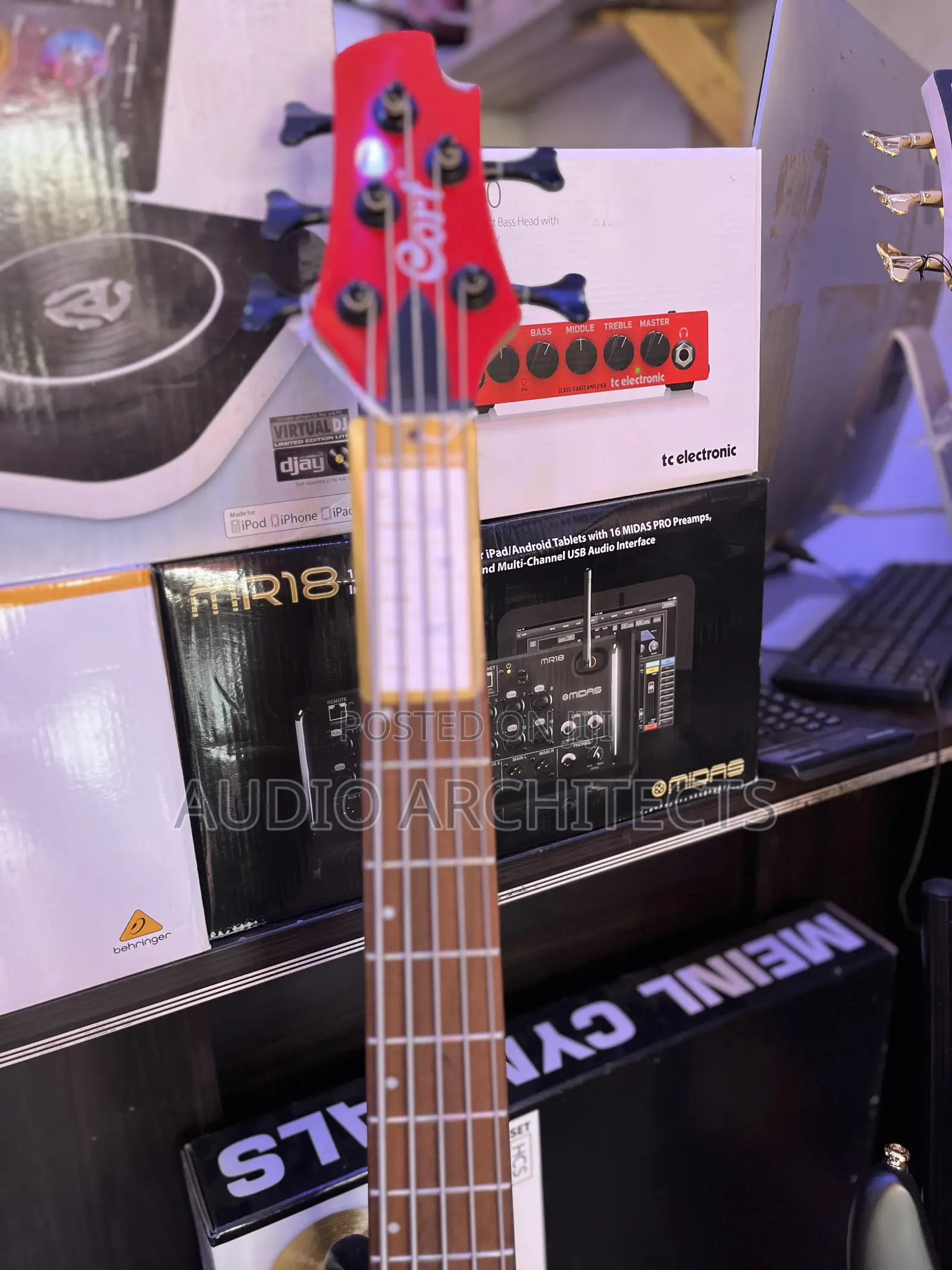 Cort C5 Deluxe Five Strings Bass Guitar
