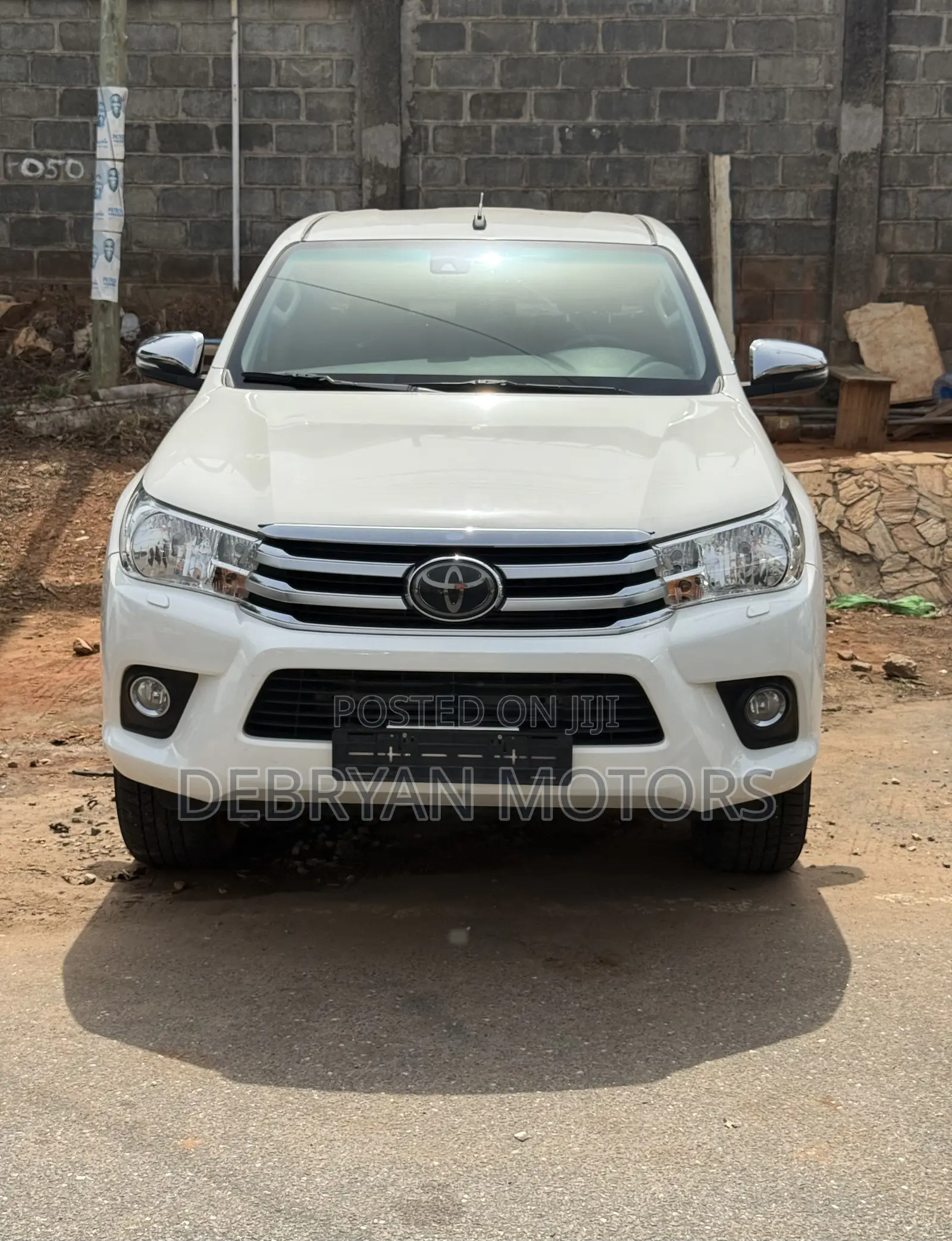Toyota Hilux Revo Double Cab Deisel 2.4 AWD 2018 White