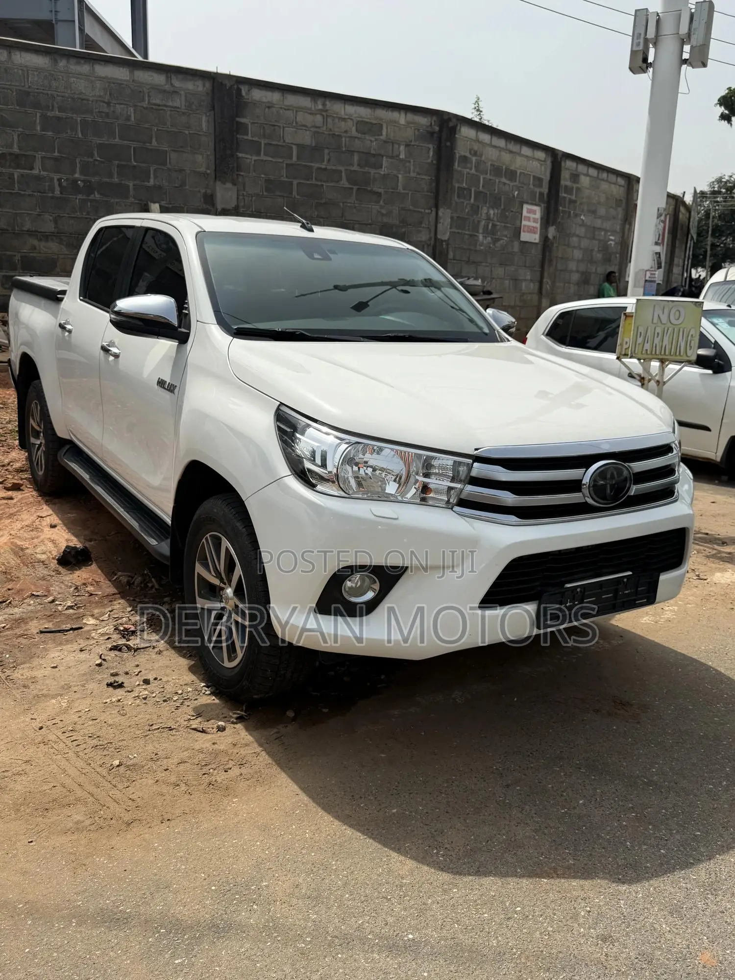 Toyota Hilux Revo Double Cab Deisel 2.4 AWD 2018 White